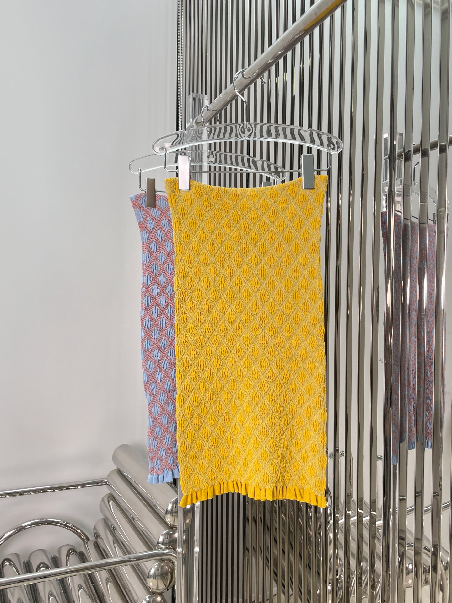 NO:331840,[Love] New [Love]!  Latest PR 25NEW Knitted Diamond Jacquard Short Sleeve Top   Skirt. Size SML. Skirts, Skirts, T-shirt, alexander wang19860909[爱心]新款[爱心]！最新PR 25NEW 针织菱格纹提花短袖上衣 半裙.尺码SML.半裙,,skirts,T-shirt,alexander wang,Women's clothing