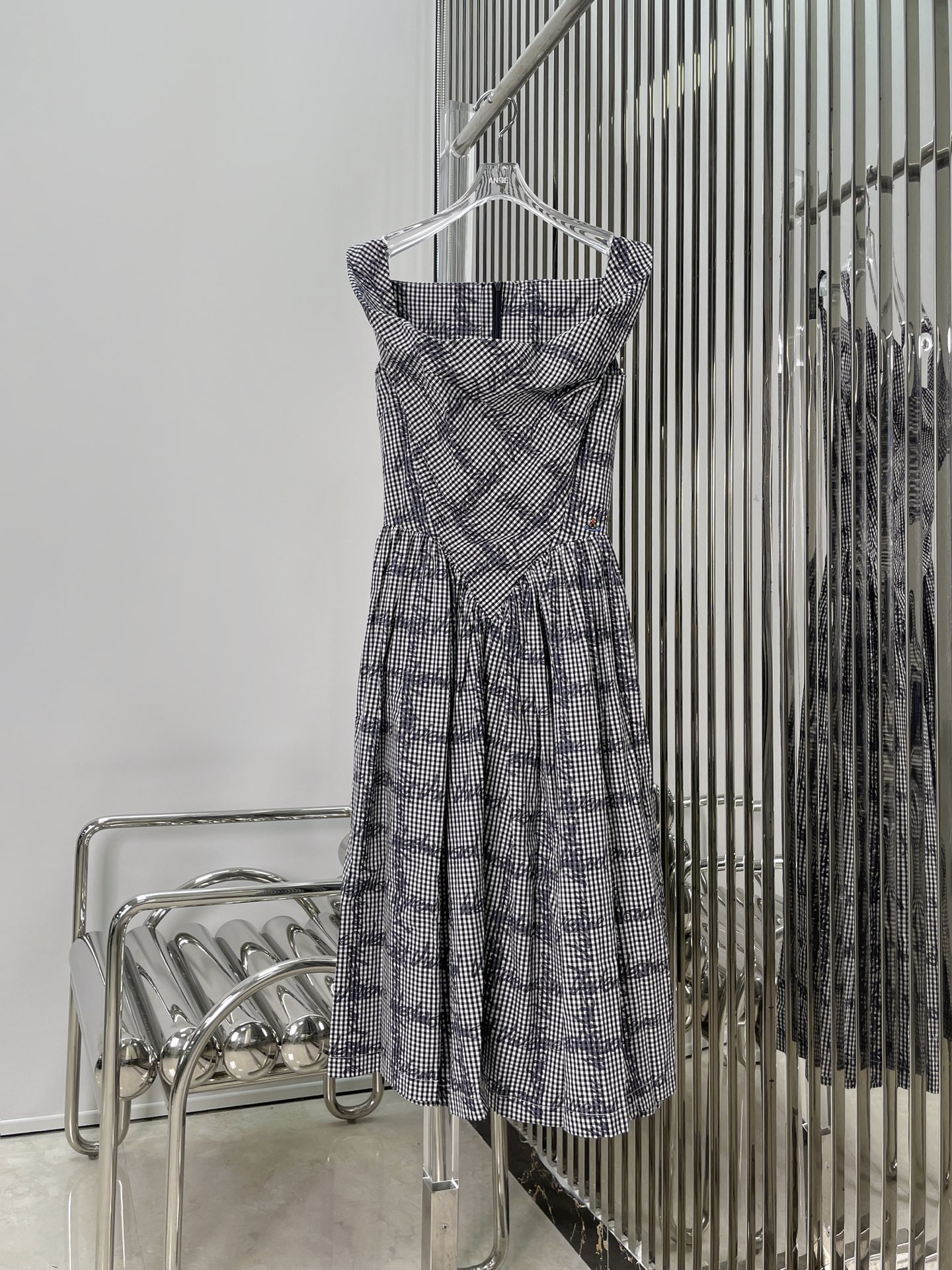 NO:409865,Printed black and white [love] new style [love]!  Latest VIVI 25NEW Swing Collar Waist Dress. Color Black, White, Print. Size SML.,,skirts,alexander wang19860909印花黑白[爱心]新款[爱心]！最新VIVI 25NEW 荡领收腰连衣裙.颜色黑、白、印花.尺码SML.,,skirts,alexander wang,Women's clothing