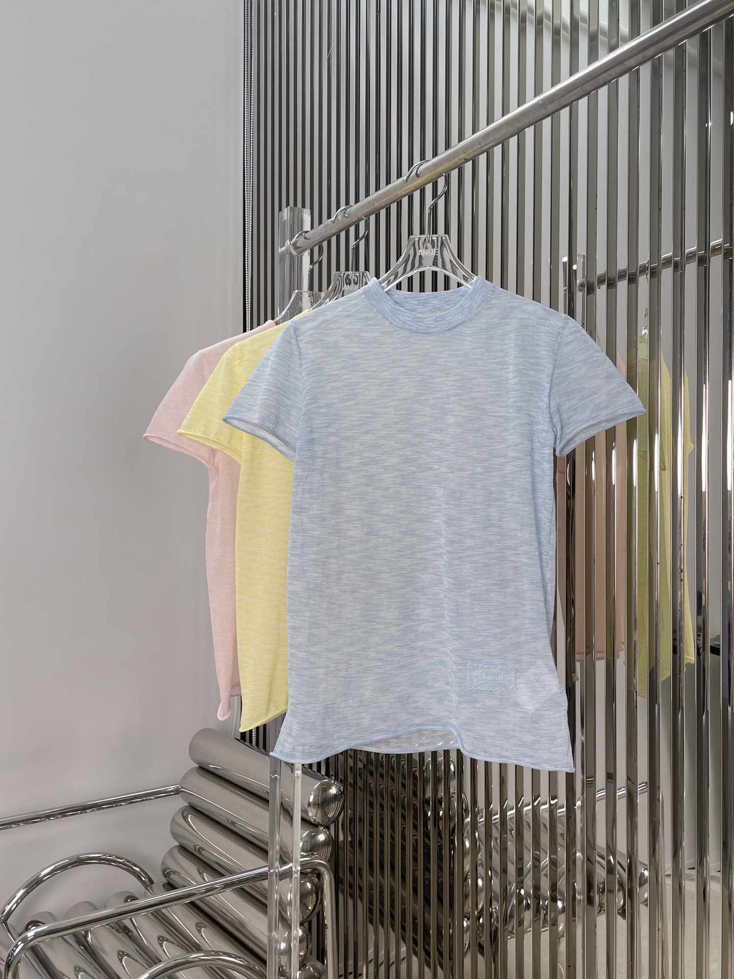 NO:412558,[Love] New [Love]!  Latest CH 25NEW color knitted short sleeves. Color blue, pink, yellow. Size SML, T-shirt, alexander wang19860909[爱心]新款[爱心]！最新CH 25NEW 彩色针织短袖.颜色蓝、粉、黄.尺码SML,,T-shirt,alexander wang,Women's clothing