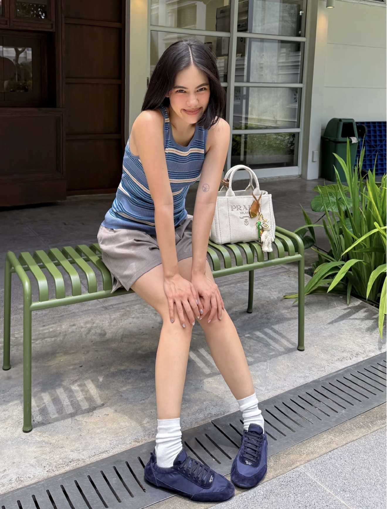 NO:413716,[Love] New [Love]!  Latest PR 25NEW Striped Knitted U-neck Vest. Size SML...,alexander wang19860909[爱心]新款[爱心]！最新PR 25NEW 条纹针织U型领背心.尺码SML..,,alexander wang,Women's clothing