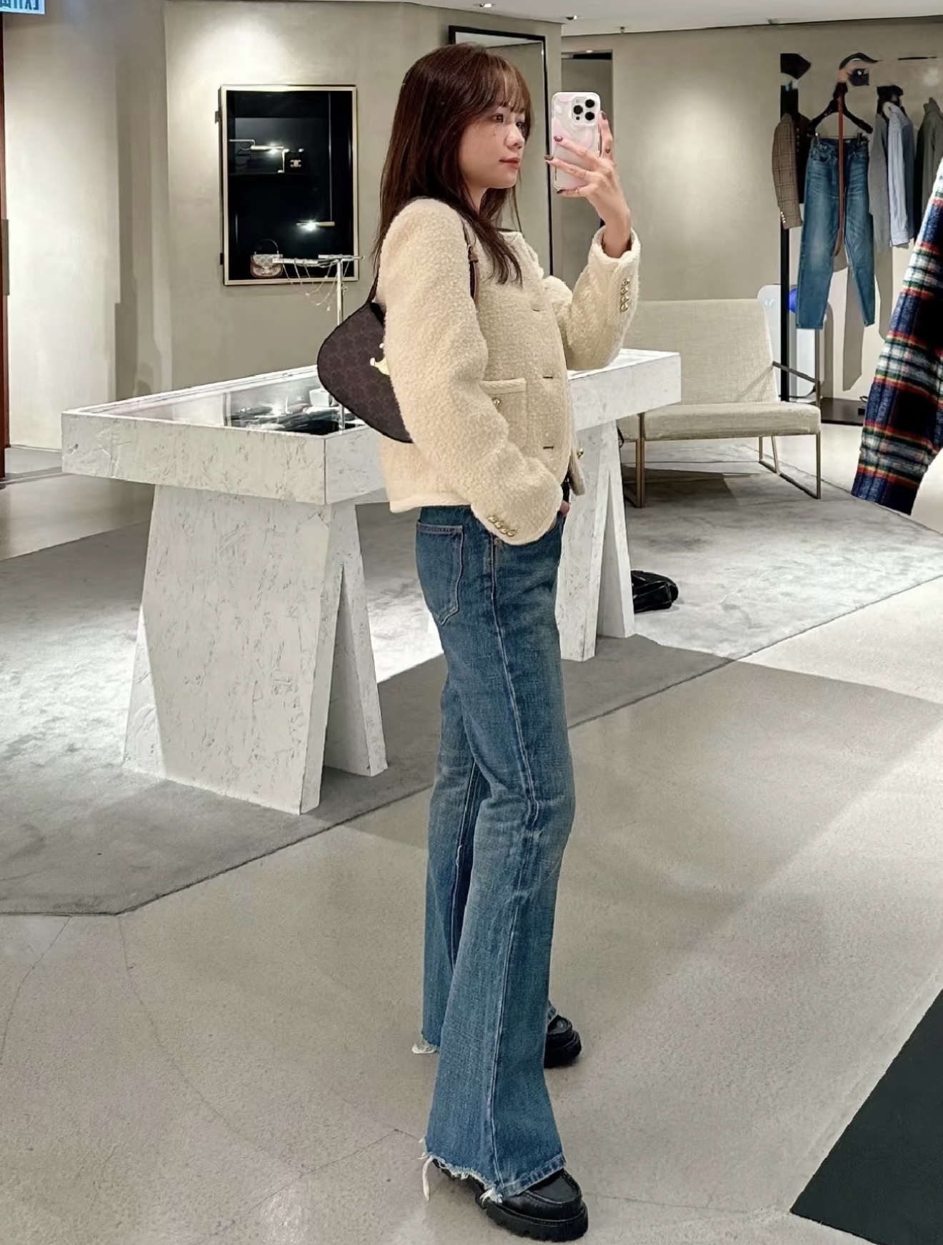 NO:415135,[Love] New [Love]!  Latest CE 25NEW Knife Cut Old Flare Jeans. Size SML.., jeans,alexander wang19860909[爱心]新款[爱心]！最新CE 25NEW 刀割做旧喇叭牛仔裤.尺码SML..,,jeans,alexander wang,Women's clothing