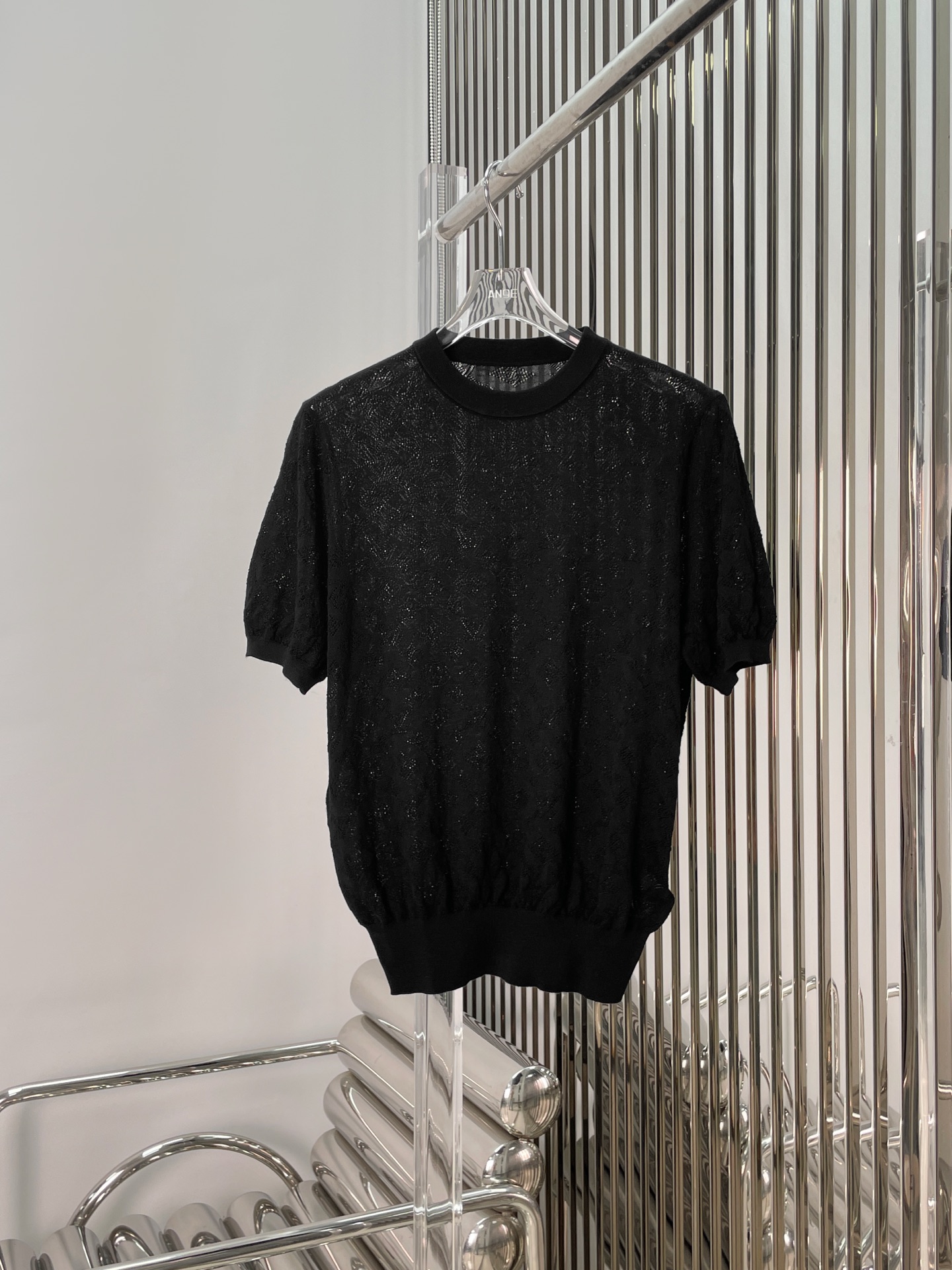 NO:415930,[Love] New [Love]!  Latest L 25NEW hollow jacquard short-sleeved knitted top. Size SML..., T-shirt,alexander wang19860909[爱心]新款[爱心]！最新L 25NEW 镂空提花短袖针织上衣.尺码SML..,,T-shirt,alexander wang,Women's clothing