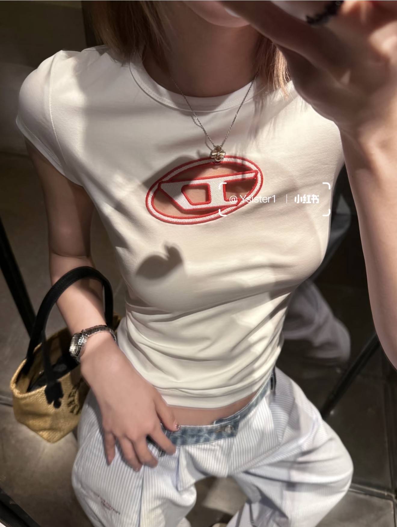 NO:417477,[Love] New [Love]!  Latest DIE 25NEW hollow logo embroidered short-sleeved T-shirt. Color white and gray. Size SML..., T-shirt,tees, t-shirt,alexander wang19860909[爱心]新款[爱心]！最新DIE 25NEW 镂空logo刺绣短袖T恤.颜色白、灰.尺码SML..,,T-shirt,tees，t-shirt,alexander wang,Women's clothing