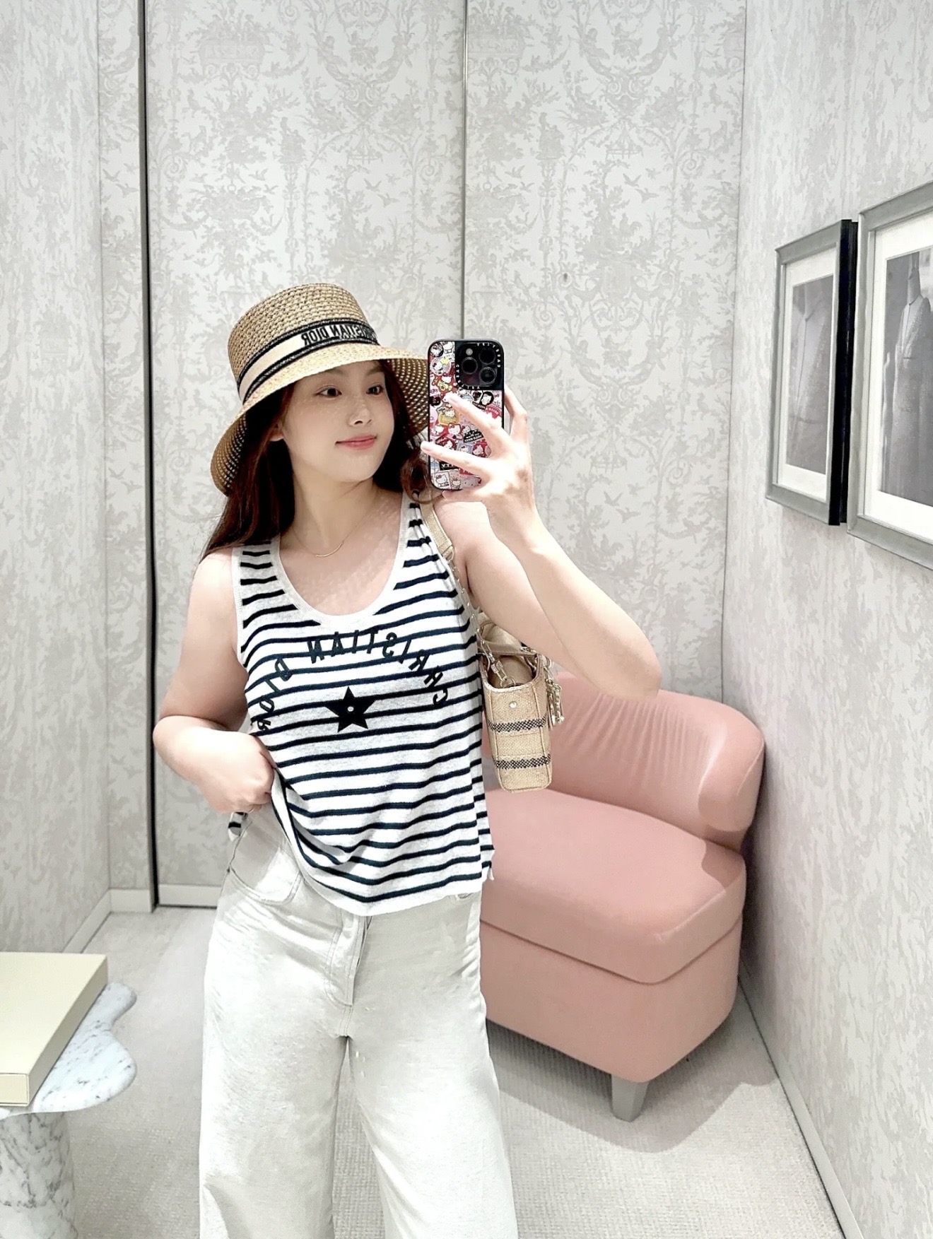 NO:418735,[Love] New [Love]!  Latest D 25NEW alphabet printed striped knitted vest. Size SML...,alexander wang19860909[爱心]新款[爱心]！最新D 25NEW 字母印花条纹针织背心.尺码SML..,,alexander wang,Women's clothing