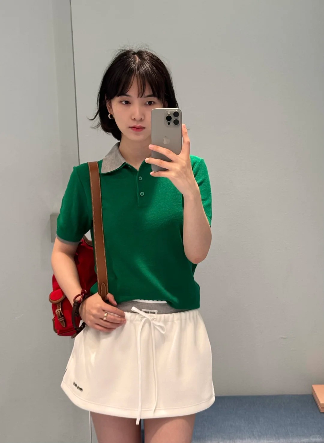 NO:420677,[Love] New [Love]!  Latest MIU 25NEW Green Spliced ​​Knitted POLO Top. Size SML..,,miumiu,alexander wang19860909[爱心]新款[爱心]！最新MIU 25NEW 绿色拼接针织POLO上衣.尺码SML..,,miumiu,alexander wang,Women's clothing