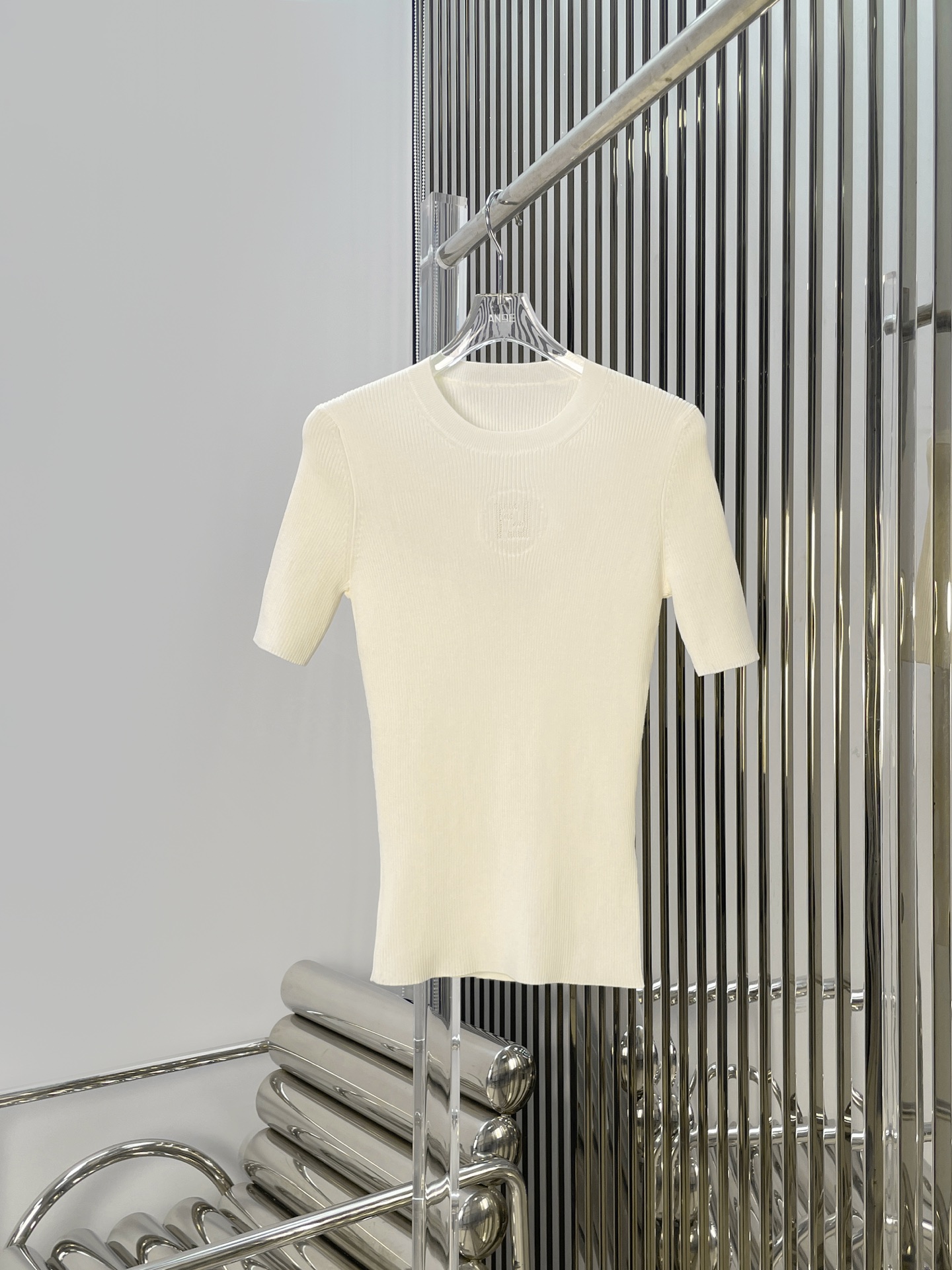 NO:417627,[Love] New [Love]!  Latest FD 25NEW jacquard knitted short-sleeved top. Size SML..., T-shirt,alexander wang19860909[爱心]新款[爱心]！最新FD 25NEW 提花针织短袖上衣.尺码SML..,,T-shirt,alexander wang,Women's clothing