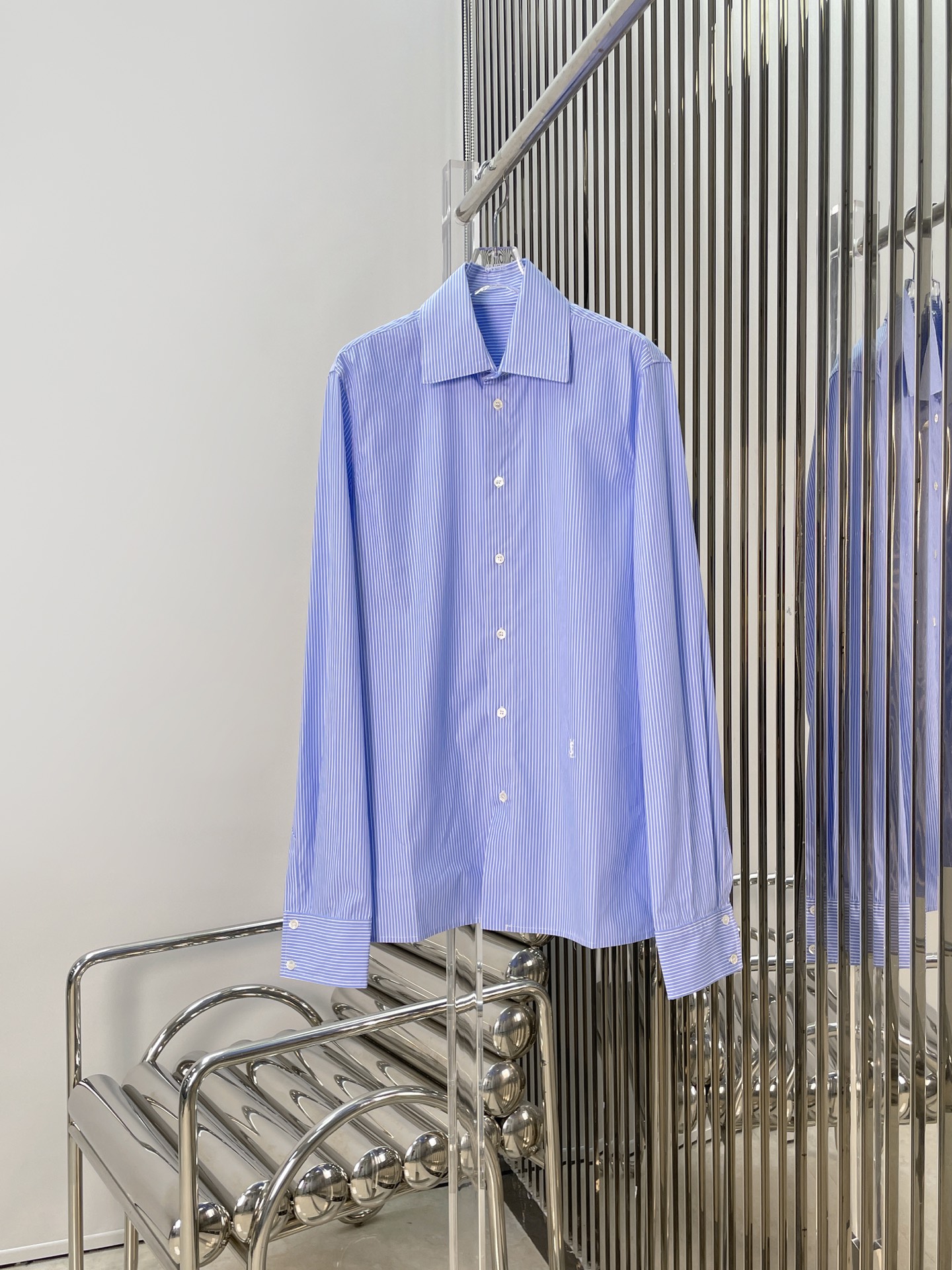 NO:653923,[Love] New style [Love]!  The latest SLP 25NEW neutral silhouette striped shirt. Size SML,,loro piana,shirts,alexander wang19860909[爱心]新款[爱心]！最新SLP 25NEW 中性廓形条纹衬衫.尺码SML,,loro piana,shirts,alexander wang,Women's clothing