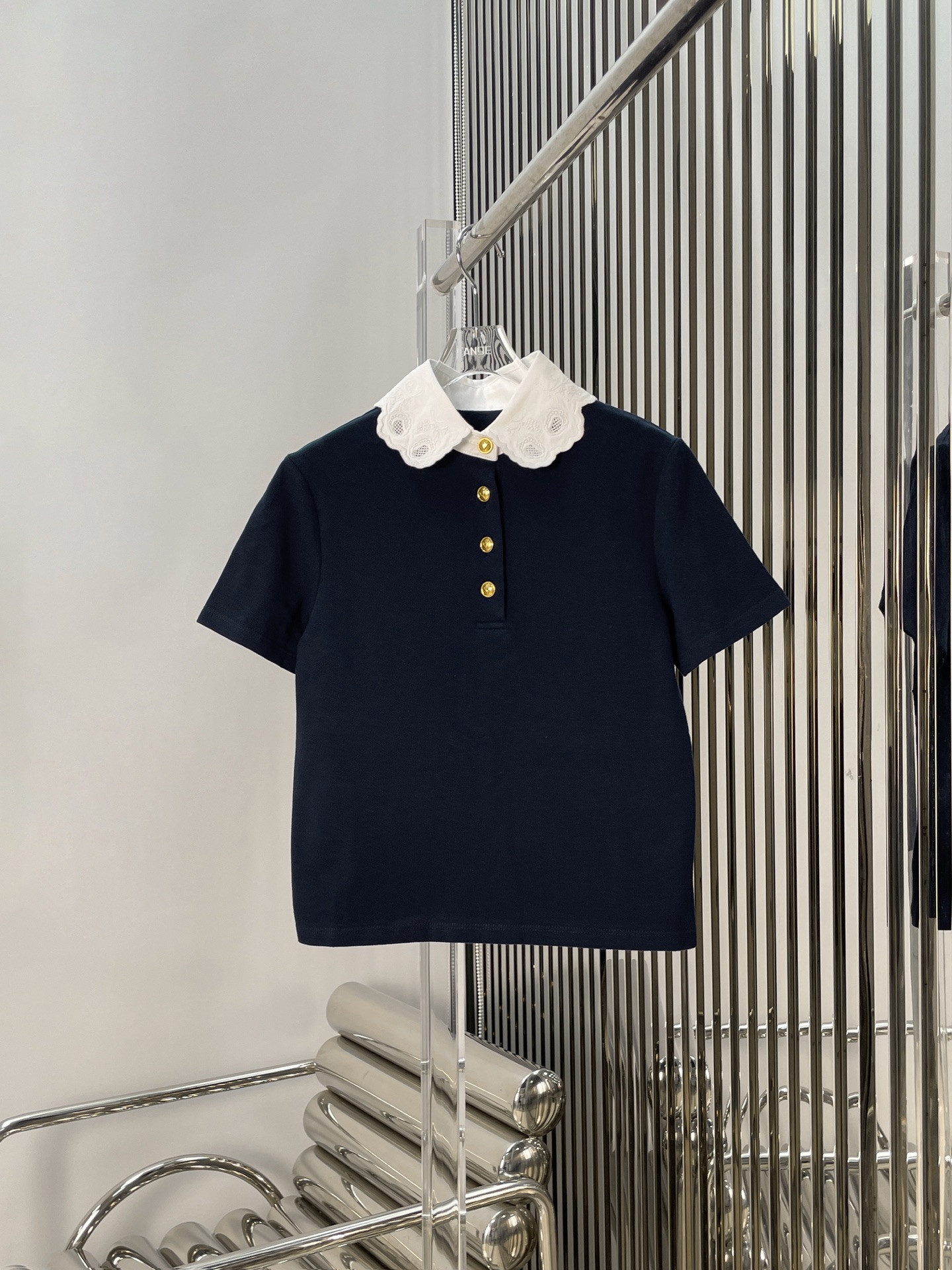 NO:418990,[Love] New [Love]!  Latest VA 25NEW Doll Collar Short Sleeve POLO Top. Size SML.,,T-shirt,alexander wang19860909[爱心]新款[爱心]！最新VA 25NEW 娃娃领短袖POLO上衣.尺码SML. .,,T-shirt,alexander wang,Women's clothing