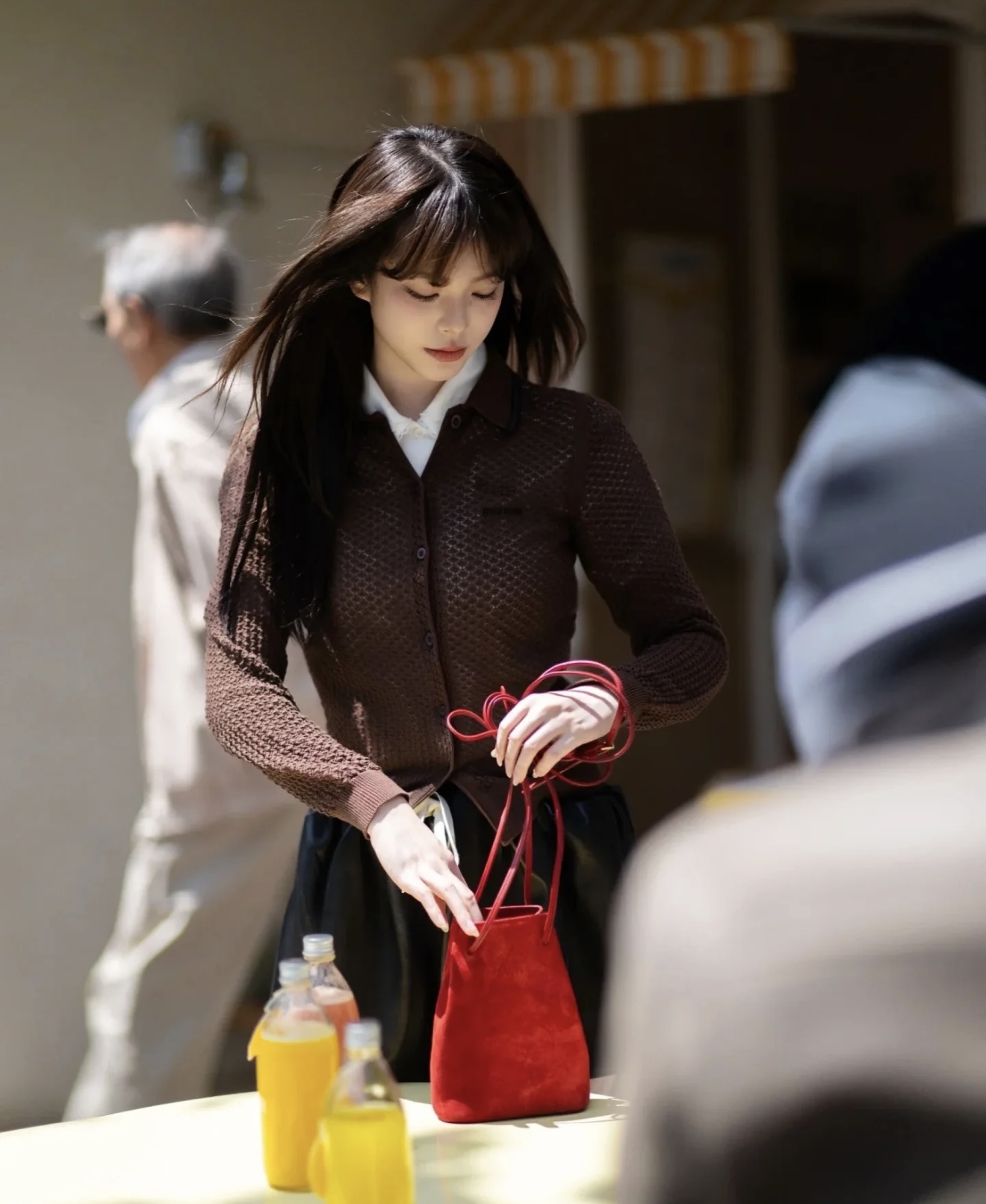 NO:425112,[Love] New [Love]!  Latest MIU 25NEW brown hollow knitted cardigan. Size SML..., miumiu,alexander wang19860909[爱心]新款[爱心]！最新MIU 25NEW 咖啡色镂空针织开衫.尺码SML..,,miumiu,alexander wang,Women's clothing