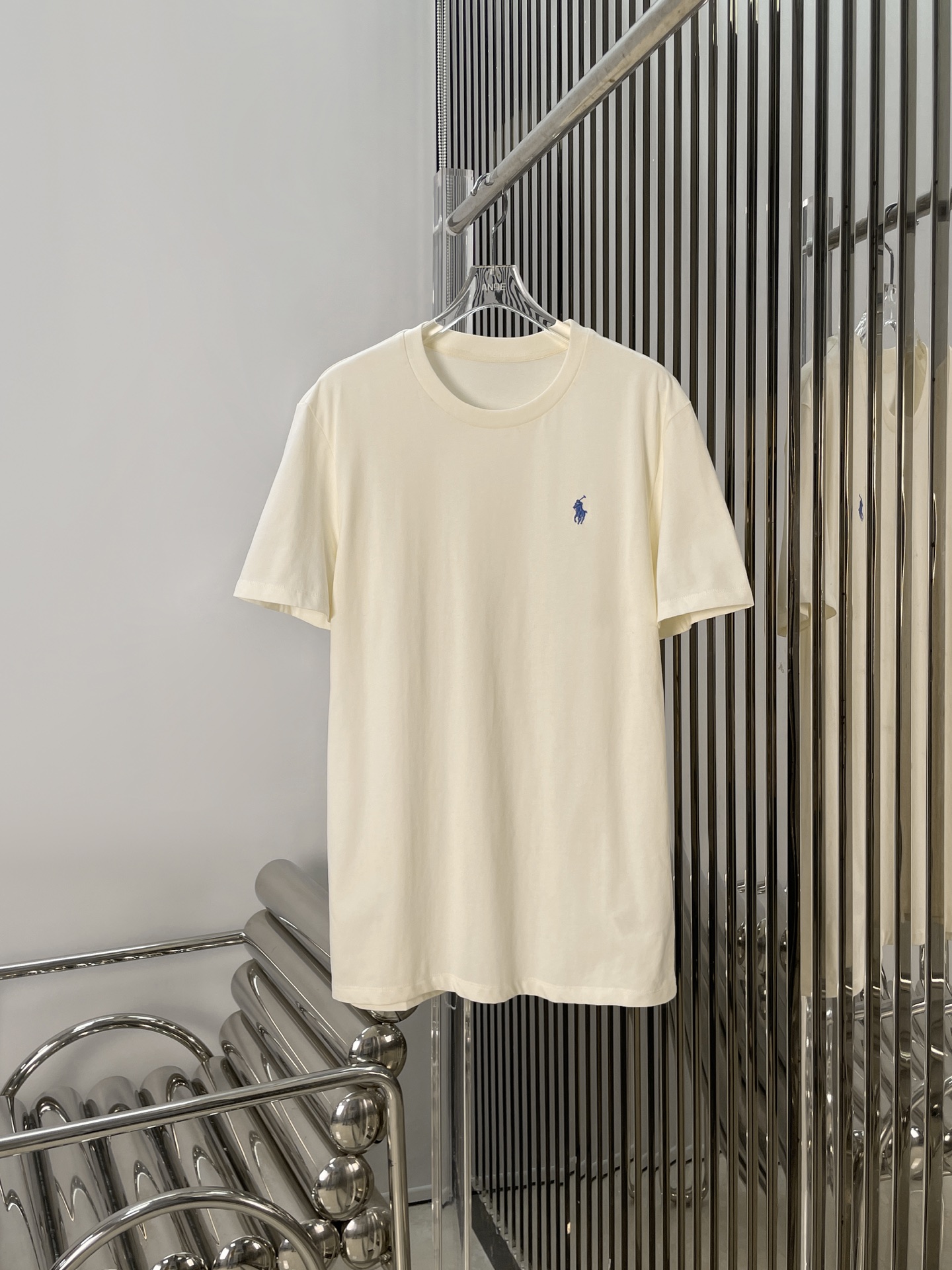 NO:426110,[Love] New [Love]!  Latest RL 25NEW Pony Embroidered Cream T-shirt. Size SML.., tees, t-shirt, alexander wang19860909[爱心]新款[爱心]！最新RL 25NEW 小马刺绣奶油色T恤.尺码SML..,,tees，t-shirt,alexander wang,Women's clothing