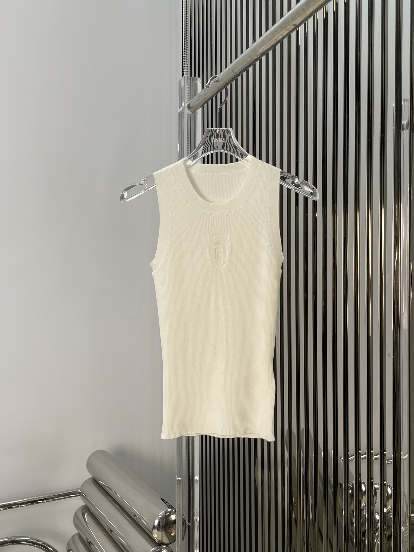 NO:431785,[Love] New [Love]!  Latest FD 25NEW FF Knitted Sleeveless Vest. Size SML..,alexander wang19860909[爱心]新款[爱心]！最新FD 25NEW FF针织无袖背心.尺码SML..,,alexander wang,Women's clothing