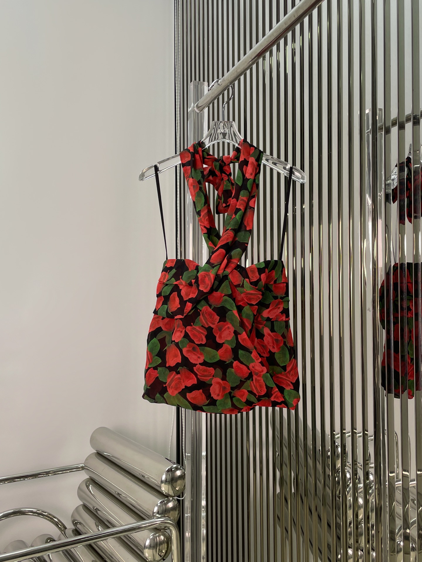 NO:432550,[Love] New [Love]!  Latest 25NEW Ruth same rose printed fish bone corset strapless top. Size SML..., alexander wang19860909[爱心]新款[爱心]！最新 25NEW 露丝同款玫瑰花印花鱼骨束身抹胸上衣.尺码SML..,,alexander wang,Women's clothing