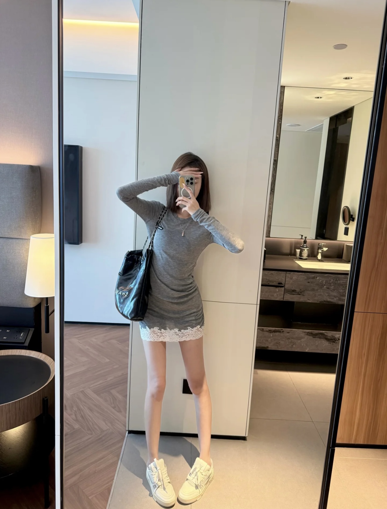 NO:435165,Love] New style [love]!  Latest MIU 25NEW lace spliced ​​long sleeve T-shirt base dress. Size SML..,,miumiu,skirts,tees,t-shirt,alexander wang19860909爱心]新款[爱心]！最新MIU 25NEW 蕾丝拼接长袖T恤打底连衣裙.尺码SML..,,miumiu,skirts,tees，t-shirt,alexander wang,Women's clothing