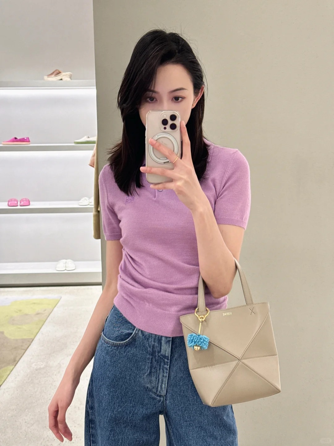 NO:439456,[Love] New [Love]!  Latest LOE 25NEW pleated knitted short-sleeved POLO top. Color purple, black. Size SML...,loewe,T-shirt,alexander wang19860909[爱心]新款[爱心]！最新LOE 25NEW 收褶针织短袖POLO上衣.颜色紫色、黑色.尺码SML..,,loewe,T-shirt,alexander wang,Women's clothing