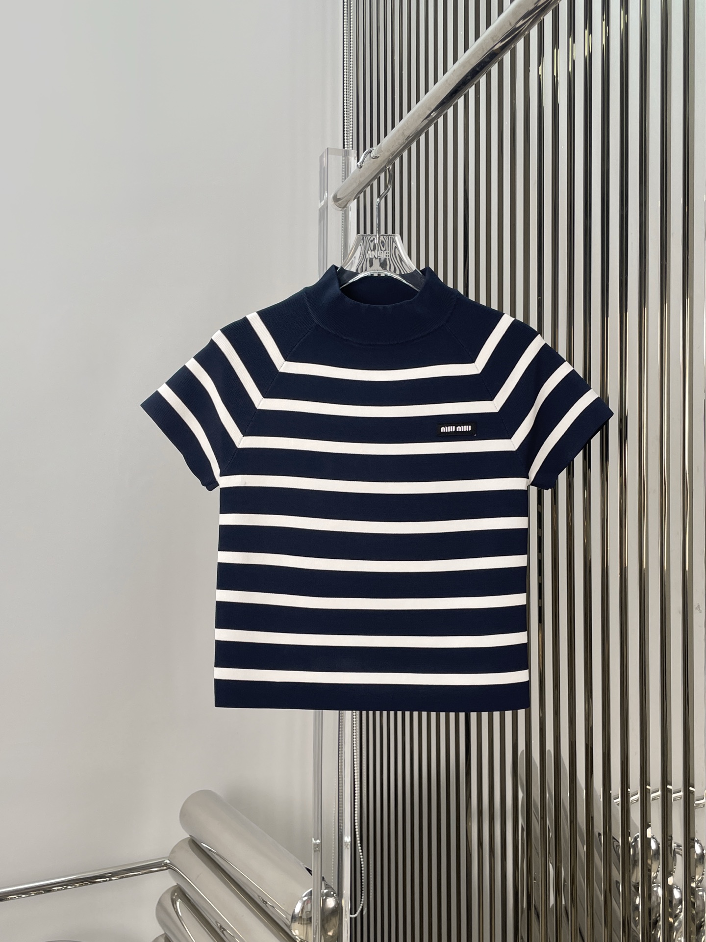 NO:442175,[Love] New [Love]!  Latest MIU 25NEW striped short-sleeved knitted top. Size SML..,,miumiu,T-shirt,alexander wang19860909[爱心]新款[爱心]！最新MIU 25NEW 条纹短袖针织上衣.尺码SML..,,miumiu,T-shirt,alexander wang,Women's clothing