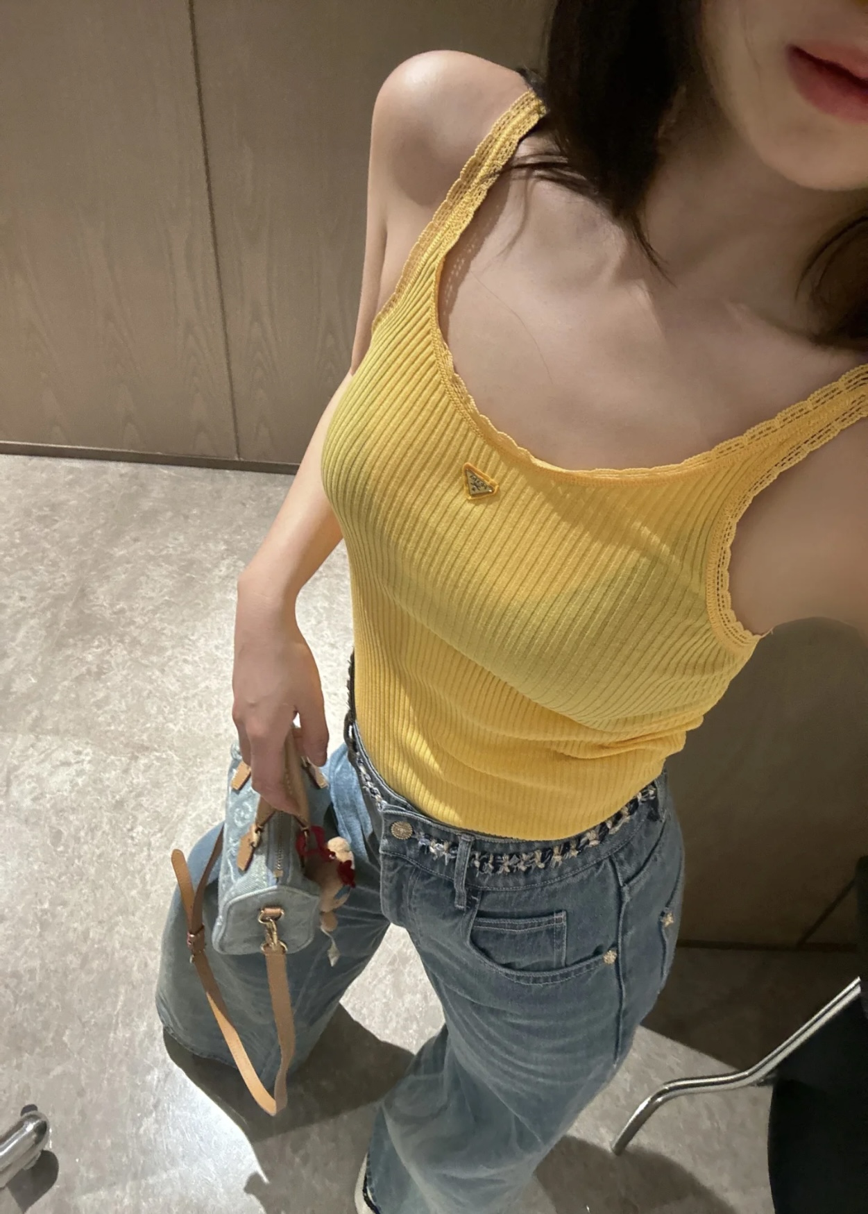 NO:451803,[Love] New [Love]!  Latest PR 25NEW lace sling knitted vest. Yellow and black. Size SML..., alexander wang19860909[爱心]新款[爱心]！最新PR 25NEW 蕾丝花边吊带针织背心.颜色黄、黑.尺码SML..,,alexander wang,Women's clothing