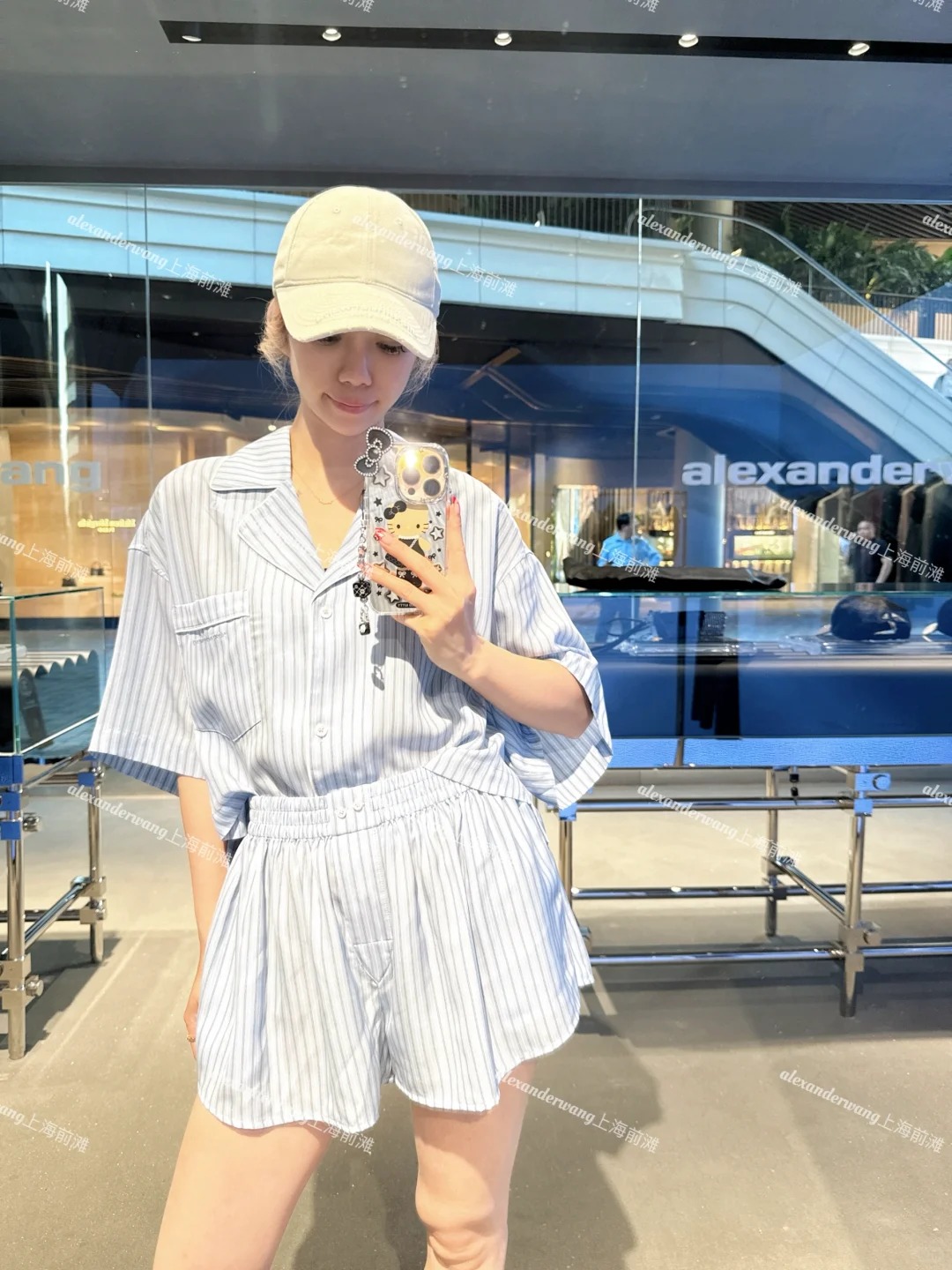 NO:452265,Shirts. Shorts [Love] New style [Love]!  Latest AW 25NEW heavyweight silk striped pajama set. Size SML, shorts, shirts, alexander wang19860909衬衫.短裤[爱心]新款[爱心]！最新AW 25NEW 重磅人丝条纹睡衣套装.尺码SML,,shorts,shirts,alexander wang,Women's clothing