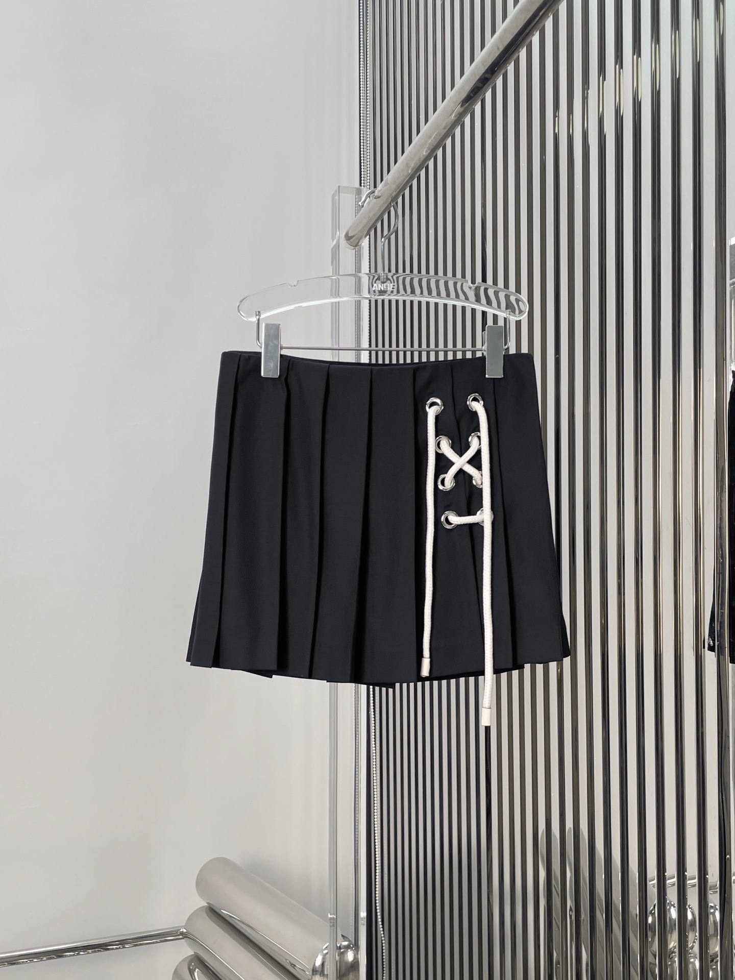 NO:452897,[Love] New [Love]!  Latest PR 25NEW Worn wool pleated rope short skirt (including petticoat). Size SML..., skirts, alexander wang19860909[爱心]新款[爱心]！最新PR 25NEW 精纺羊毛百褶绑绳半身短裙（含衬裙）.尺码SML..,,skirts,alexander wang,Women's clothing