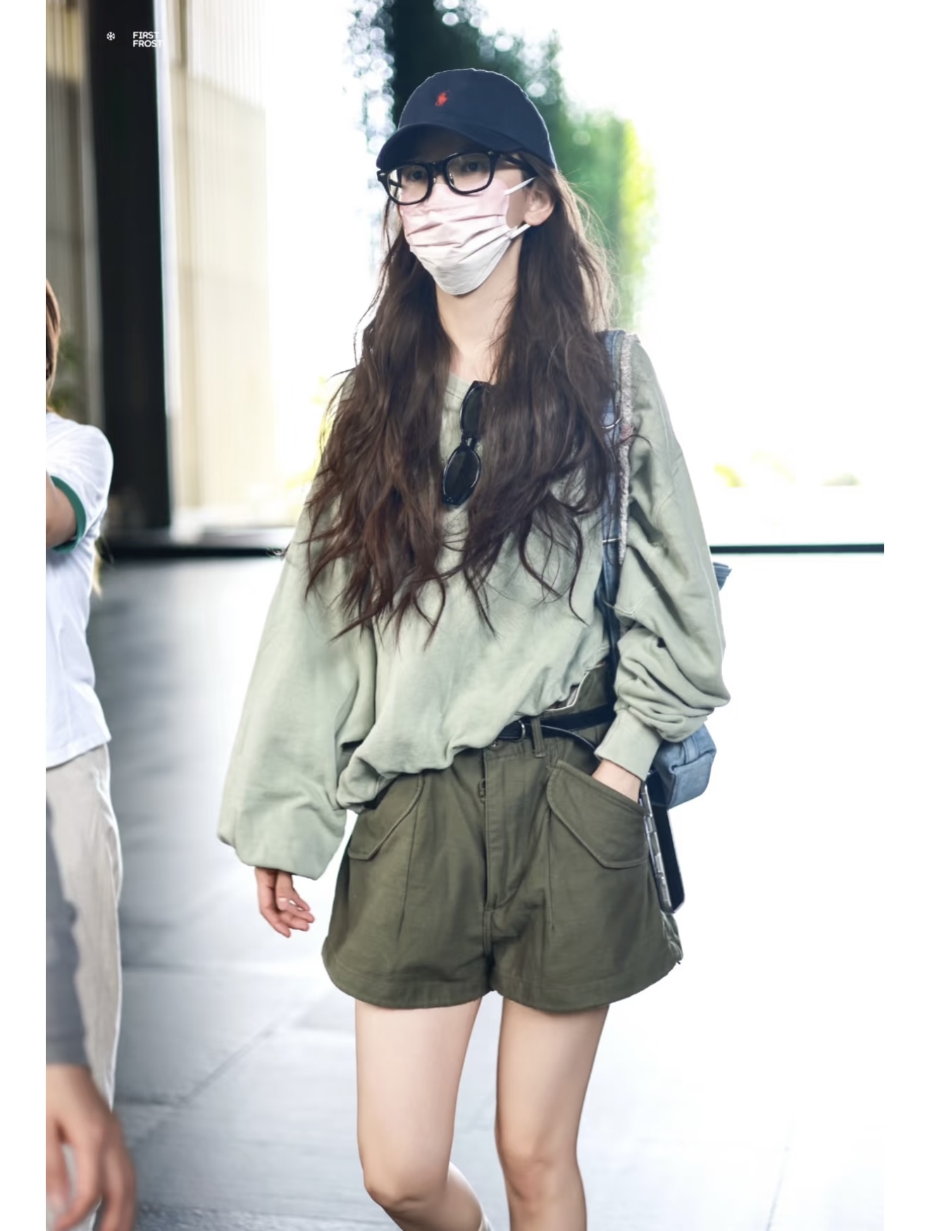 NO:456579,[Love] New [Love]!  Latest R13 25NEW Army Green Washing and Aged Working Shorts. Size SML.,,,shorts,alexander wang19860909[爱心]新款[爱心]！最新R13 25NEW 军绿色洗水做旧工装短裤.尺码SML. .,,shorts,alexander wang,Women's clothing