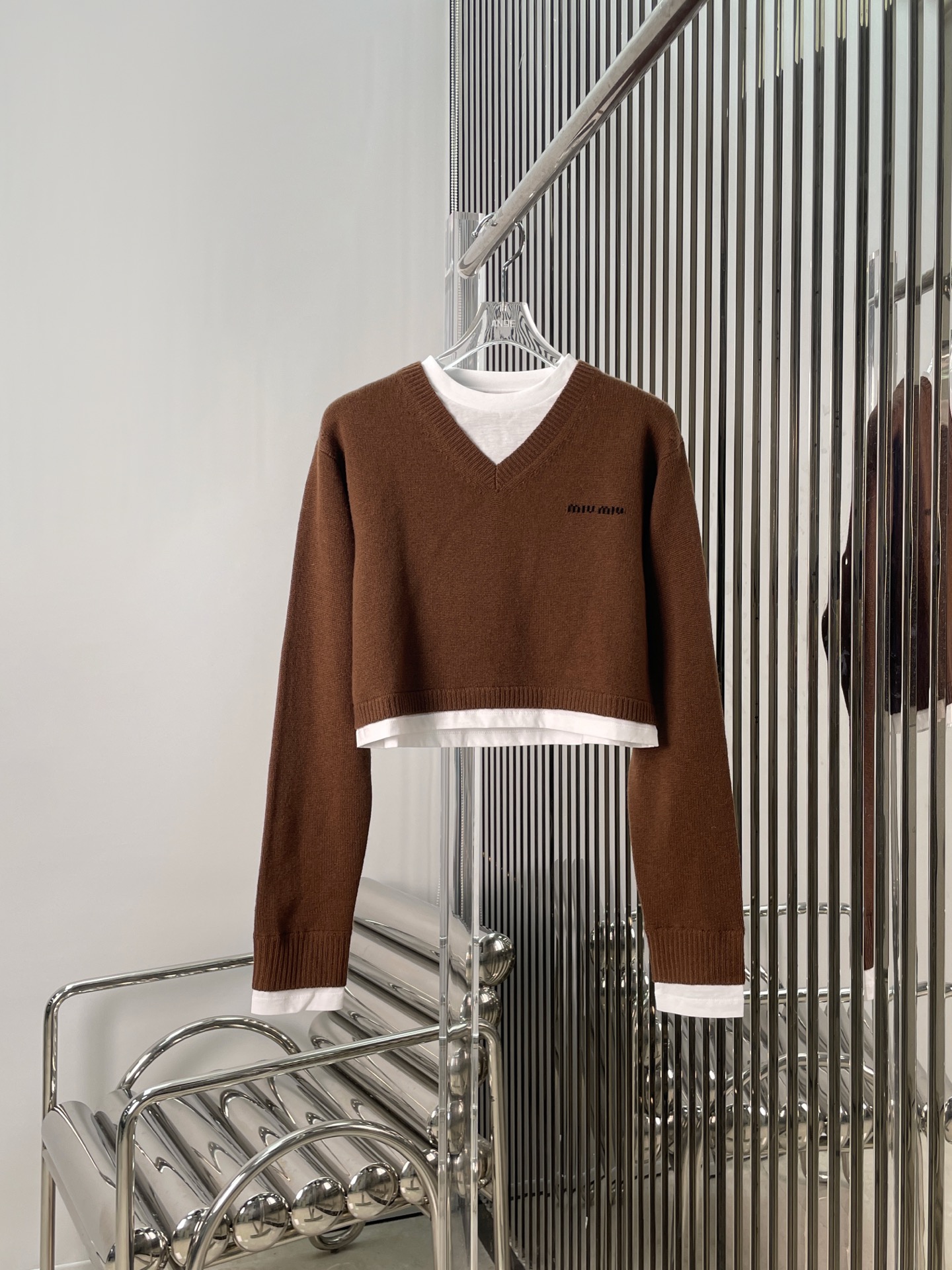 NO:463299,[Love] New [Love]!  Latest MIU 25NEW T-shirt splicing fake two-piece cashmere sweater. Size SML..,,miumiu,sweaters,tees,t-shirt,alexander wang19860909[爱心]新款[爱心]！最新MIU 25NEW T恤拼接假两件羊绒毛衣.尺码SML..,,miumiu,sweaters,tees，t-shirt,alexander wang,Women's clothing