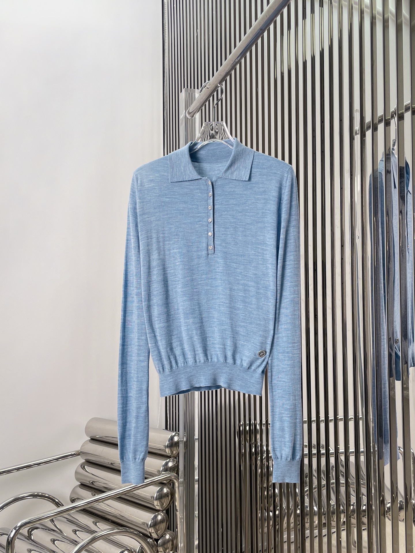 NO:466617,[Love] New [Love]!  Latest L 25NEW cashmere + mulberry silk lapel sweater. Size SML.,,alexander wang19860909[爱心]新款[爱心]！最新L 25NEW 羊绒+桑蚕丝翻领针织衫.尺码SML.,,alexander wang,Women's clothing