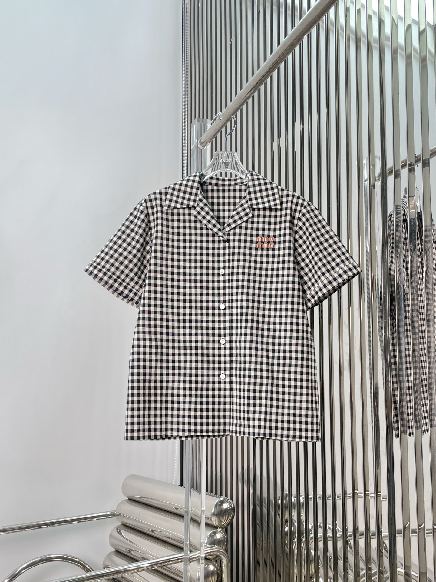 NO:472230,[Love] New [Love]!  Latest MIU 25NEW plaid short-sleeved shirt + plaid bubble skirt. Size SML, miumiu, skirts, shirts, T-shirt, alexander wang19860909[爱心]新款[爱心]！最新MIU 25NEW 格纹短袖衬衫+格纹泡泡裙.尺码SML,,miumiu,skirts,shirts,T-shirt,alexander wang,Women's clothing