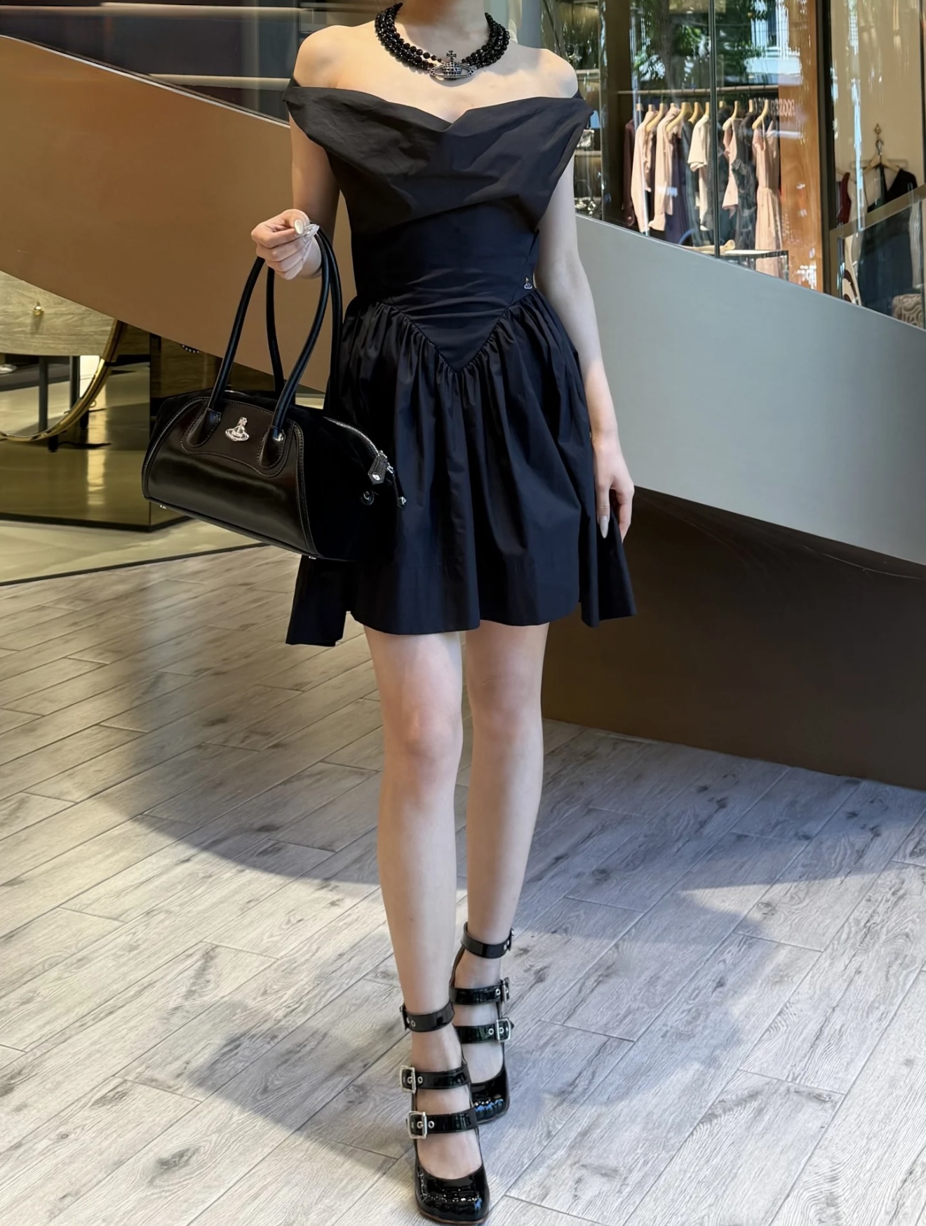 NO:474295,[Love] New [Love]!  Latest VIVI 25NEW Saturn embroidered short dress. Color white and black. Size SML., skirts, alexander wang19860909[爱心]新款[爱心]！最新VIVI 25NEW 土星刺绣荡领短款连衣裙.颜色白、黑.尺码SML.,,skirts,alexander wang,Women's clothing