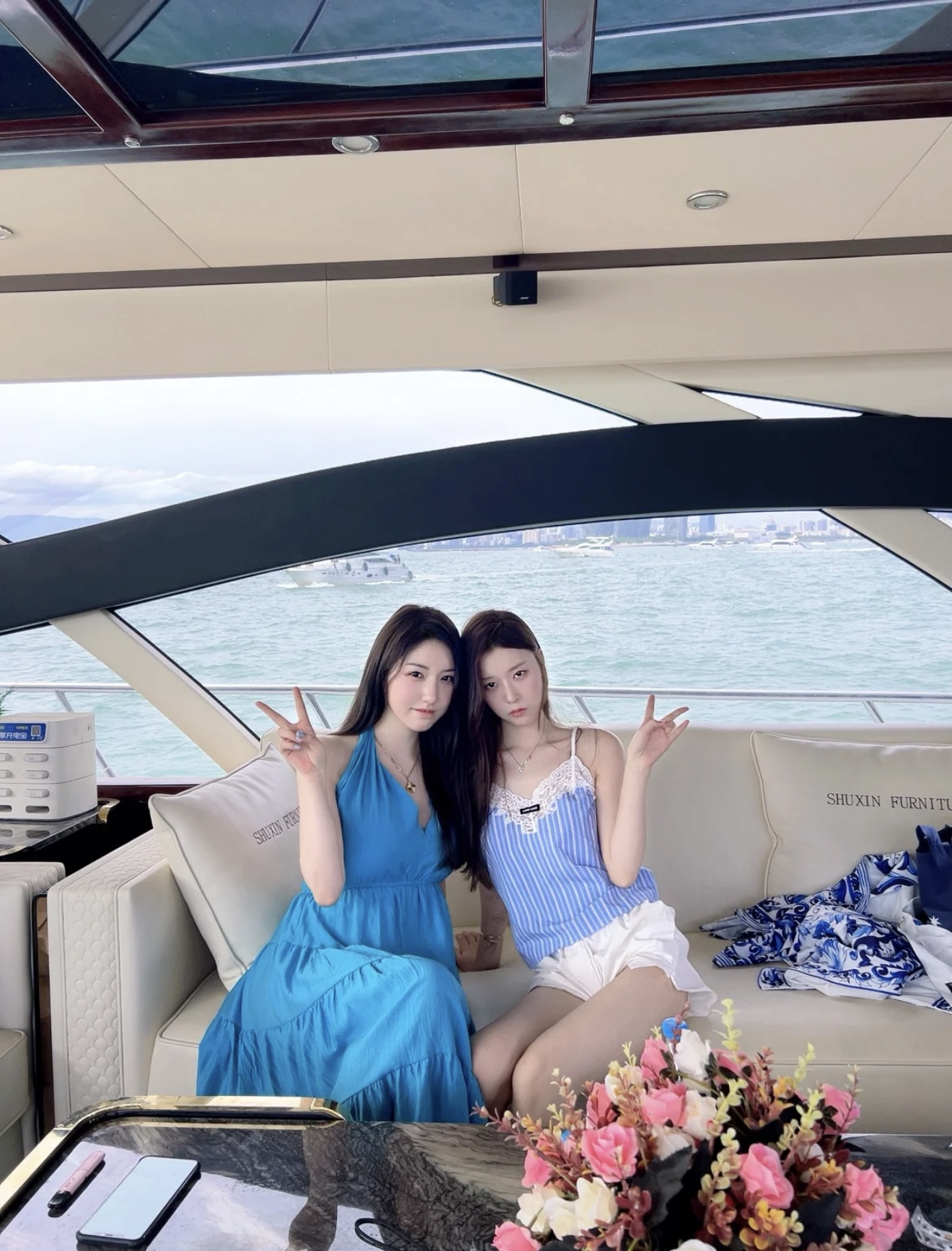 NO:474293,[Love] New [Love]!  Latest MIU 25NEW lace striped suspender top. Size SML., miumiu, alexander wang19860909[爱心]新款[爱心]！最新MIU 25NEW 蕾丝条纹吊带上衣.尺码SML.,,miumiu,alexander wang,Women's clothing