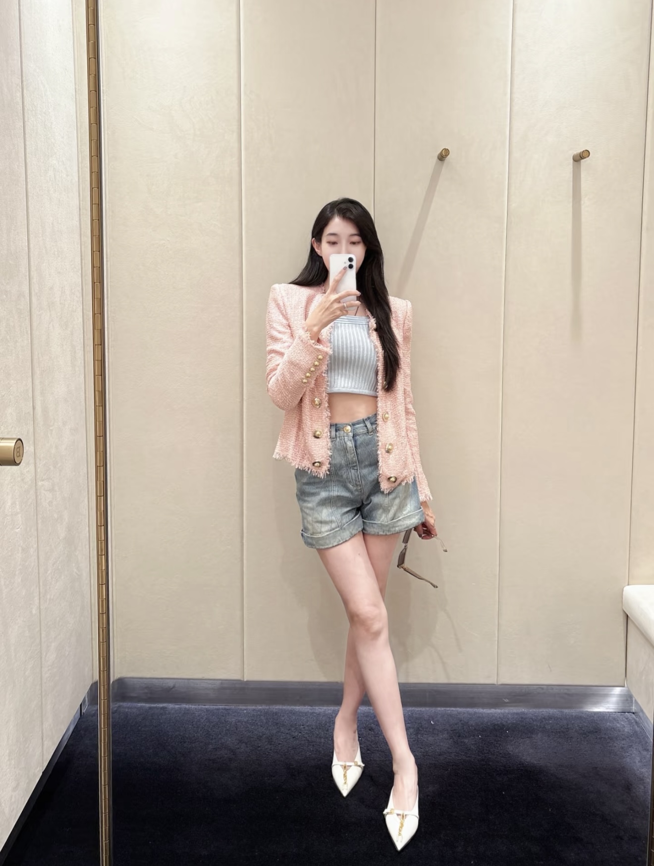 NO:475636,[Love] New [Love]!  Latest BALM 25NEW Embroidered Mesh Pattern Old Washed Bowboy Shorts. Size SML., balmain, shorts, alexander wang19860909[爱心]新款[爱心]！最新BALM 25NEW 绣花网格纹做旧洗水牛仔短裤.尺码SML.,,balmain,shorts,alexander wang,Women's clothing
