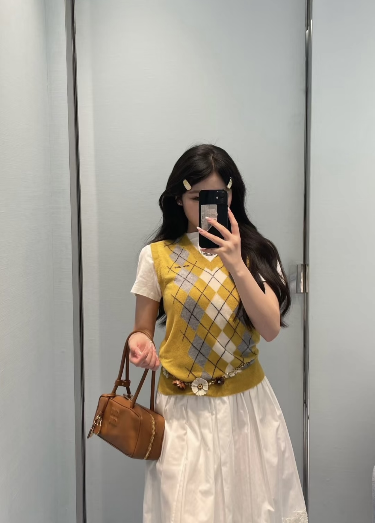 NO:486877,[Love] New [Love]!  Latest MIU 25NEW cashmere diamond-shaped jacquard sleeveless knitted vest. Size SML.,,miumiu,alexander wang19860909[爱心]新款[爱心]！最新MIU 25NEW 羊绒菱格纹提花无袖针织背心.尺码SML.,,miumiu,alexander wang,Women's clothing