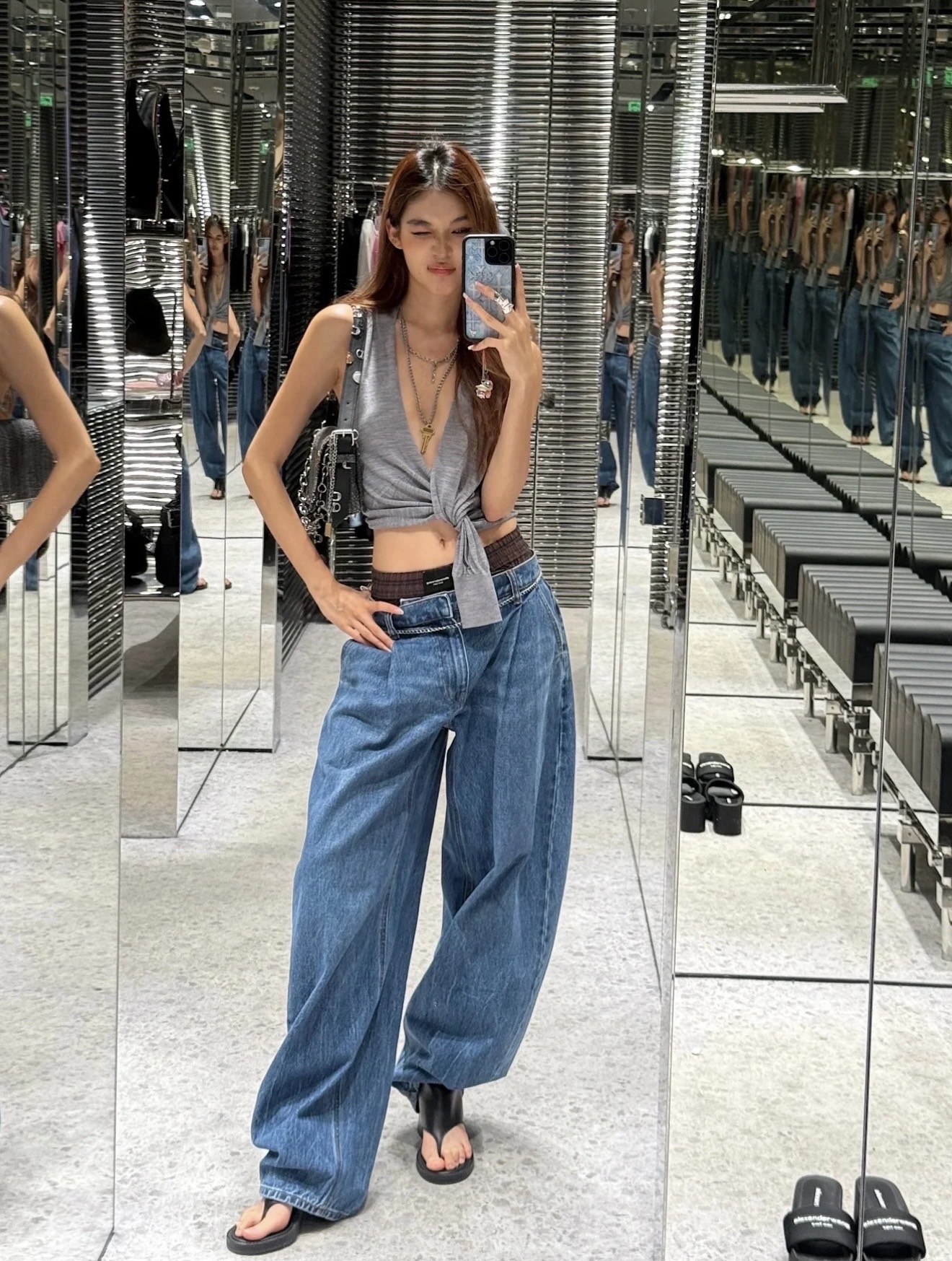 NO:488242,[Love] New [Love]!  Latest AW 25NEW key necklace series knitted vest. Color gray and black. Size SML.,,necklace,alexander wang19860909[爱心]新款[爱心]！最新AW 25NEW 钥匙项链系列针织背心.颜色灰、黑.尺码SML.,,necklace,alexander wang,Women's clothing