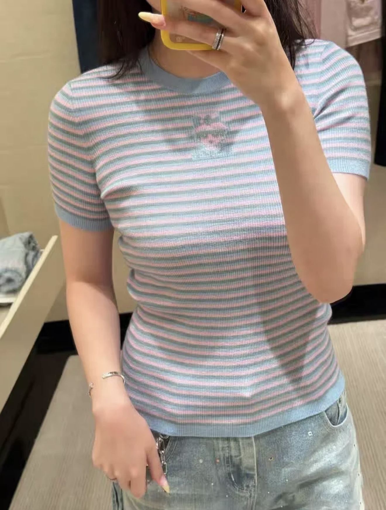 NO:489411,[Love] New [Love]!  Latest CH 25NEW Cartoon Jacquard Stripe Knitted Short Sleeve. Size SML., T-shirt,alexander wang19860909[爱心]新款[爱心]！最新CH 25NEW 卡通提花条纹针织短袖.尺码SML.,,T-shirt,alexander wang,Women's clothing