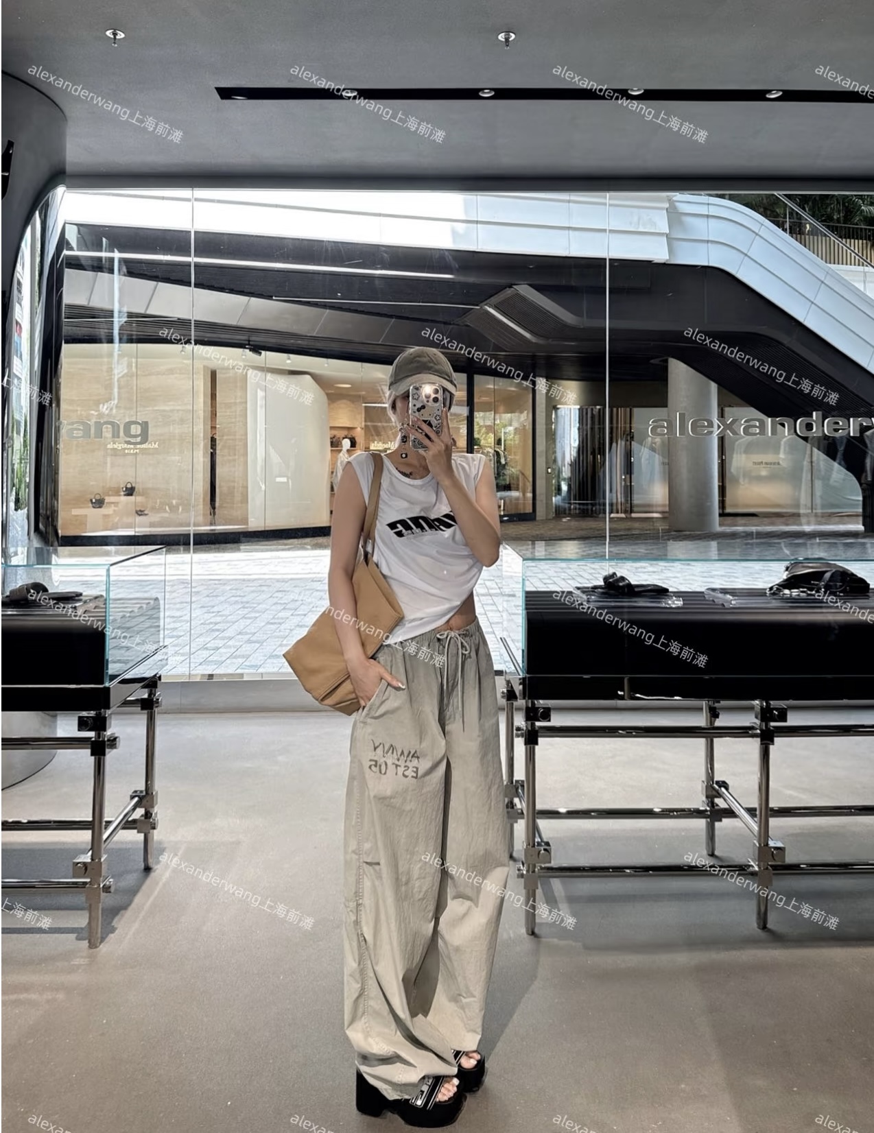 NO:498215,[Love] New [Love]!  Latest AW 25NEW Washing Aged Casual Trousers. Size SML.,,alexander wang19860909[爱心]新款[爱心]！最新AW 25NEW 洗水做旧休闲长裤.尺码SML.,,alexander wang,Women's clothing