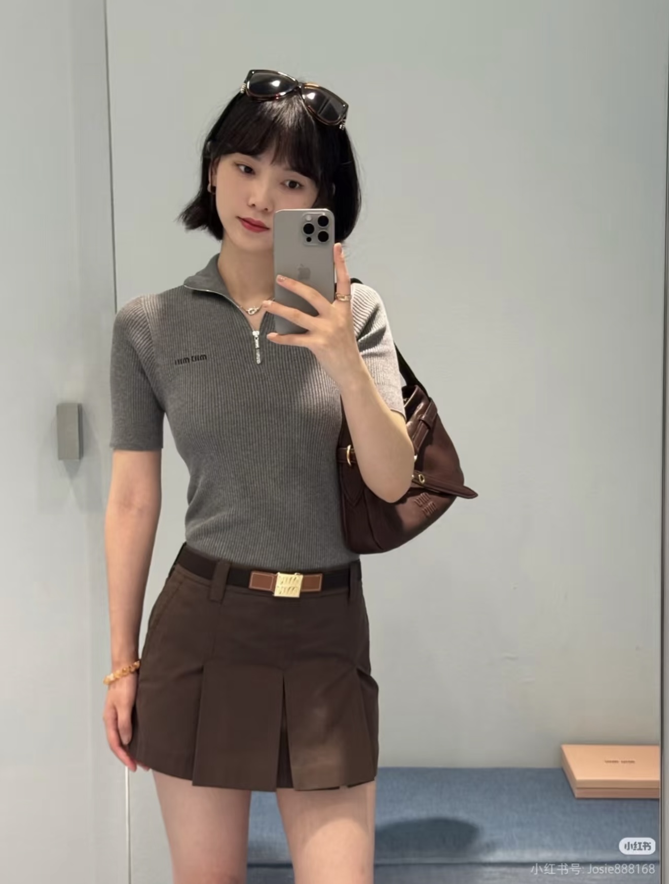 NO:498193,[Love] New [Love]!  Latest MIU 25NEW Zipper Lapel Knitted Short Sleeve. Size SML.P, miumiu, T-shirt, alexander wang19860909[爱心]新款[爱心]！最新MIU 25NEW 拉链翻领针织短袖.尺码SML.P,,miumiu,T-shirt,alexander wang,Women's clothing