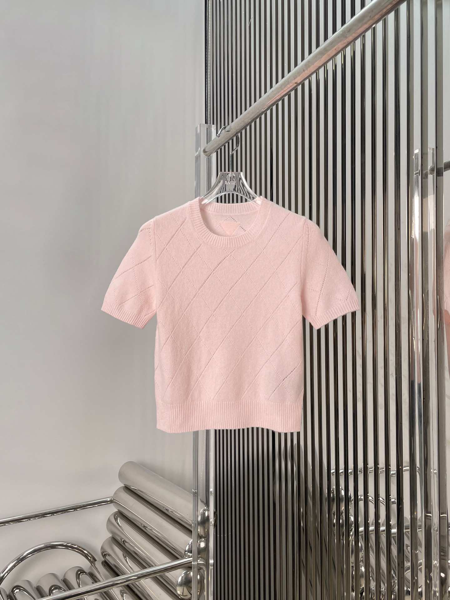 NO:499343,[Love] New [Love]!  Latest PR 25NEW Diamond Jacquard Short Sleeve Knitted Top. Size SML., T-shirt,alexander wang19860909[爱心]新款[爱心]！最新PR 25NEW 菱格纹提花短袖针织上衣.尺码SML.,,T-shirt,alexander wang,Women's clothing