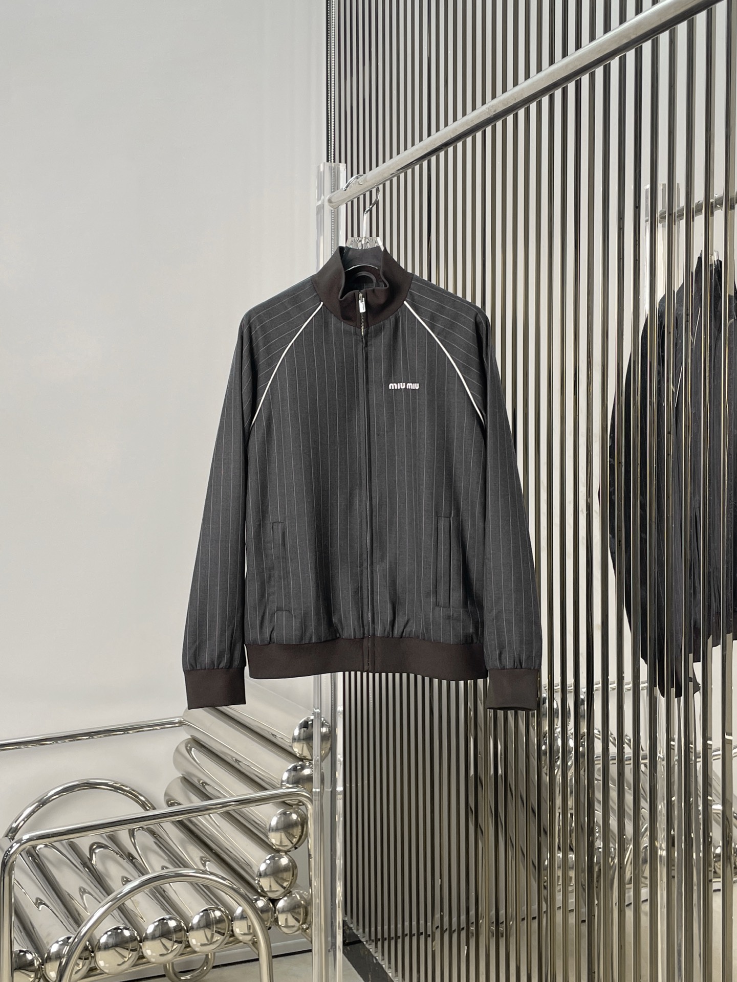 NO:503423,[Love] New [Love]!  Latest MIU 25NEW alphabet embroidered worsted wool wool wool striped jacket jacket + pleated skirt. Size SML. Outside,,miumiu,skirts,jackets & coats,jackets & coats,alexander wang19860909[爱心]新款[爱心]！最新MIU 25NEW 字母刺绣精纺羊毛色织条纹夹克外套+百褶半裙.尺码SML.外,,miumiu,skirts,jackets & coats,jackets & coats,alexander wang,Women's clothing