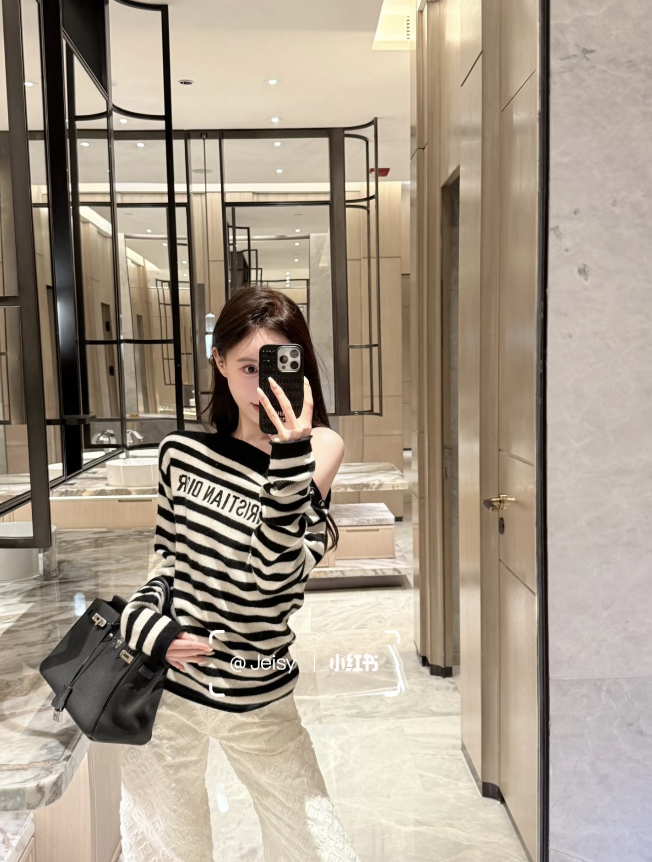 NO:505332,[Love] New [Love]!  Latest D 25NEW alphabet jacquard striped knit top. Size SML.,,alexander wang19860909[爱心]新款[爱心]！最新D 25NEW 字母提花条纹针织上衣.尺码SML.,,alexander wang,Women's clothing