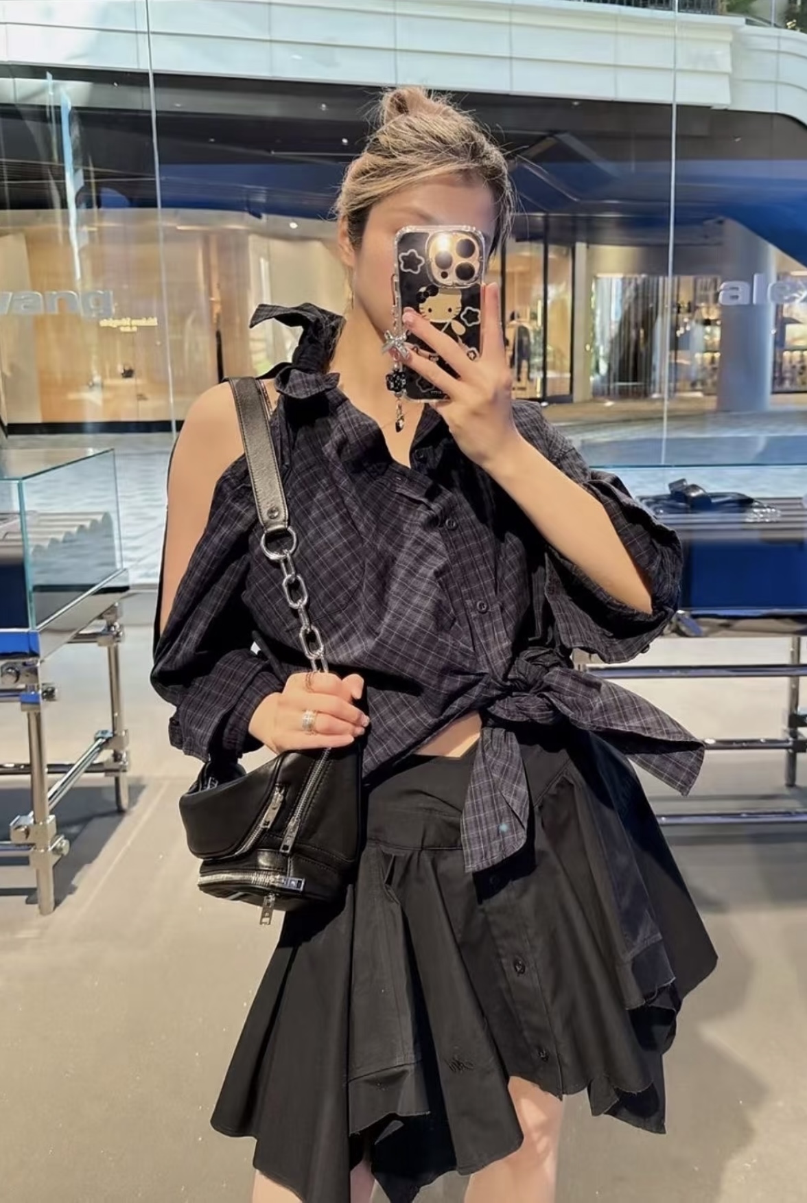 NO:506300,[Love] New [Love]!  Latest AW 25NEW plaid irregular shirt. Color blue and red. Size SML.,,shirts,alexander wang19860909[爱心]新款[爱心]！最新AW 25NEW 格纹不规则衬衫.颜色蓝、红.尺码SML.,,shirts,alexander wang,Women's clothing