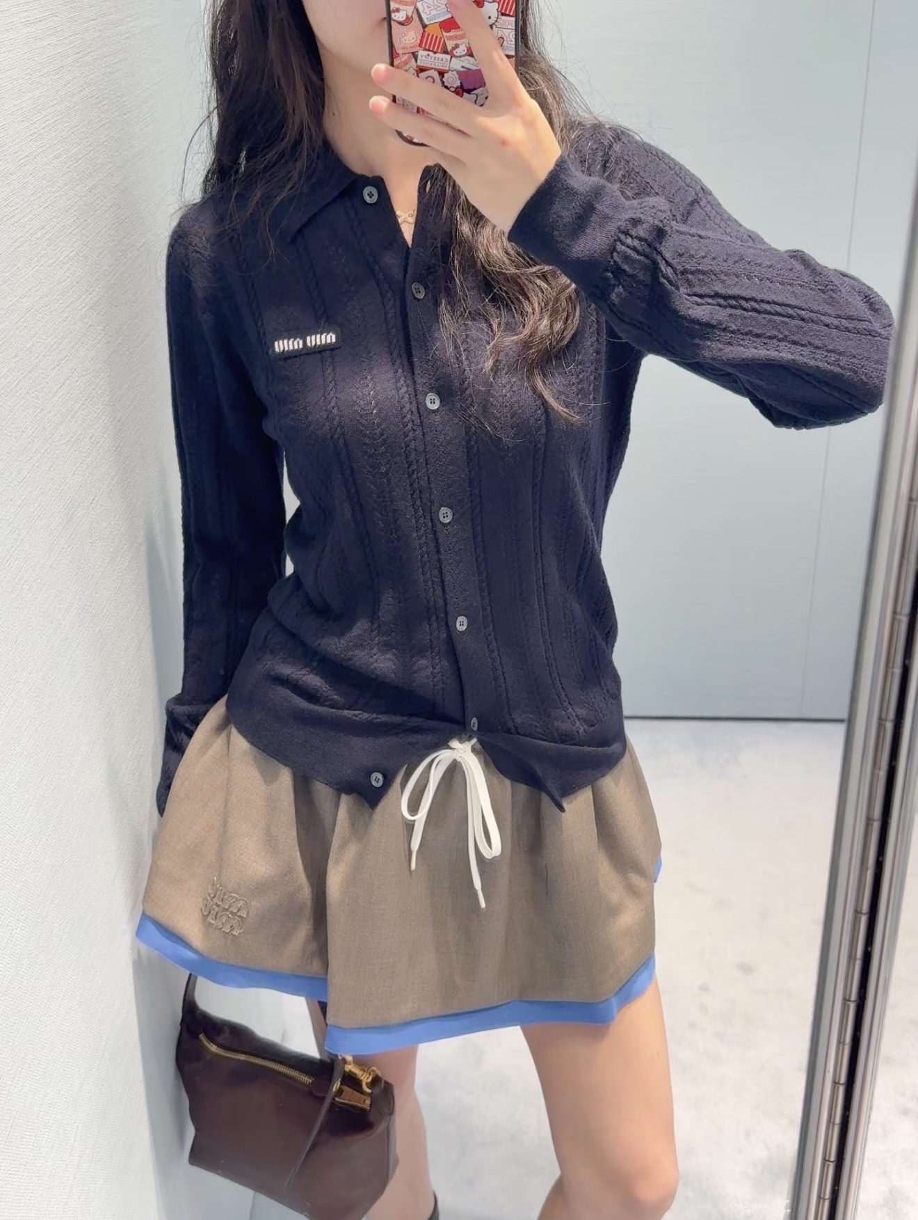 NO:507792,[Love] New [Love]!  Latest MIU 25NEW alphabet badge pick hole knit cardigan. Size SML.,,miumiu,alexander wang19860909[爱心]新款[爱心]！最新MIU 25NEW 字母徽章挑孔针织开衫.尺码SML.,,miumiu,alexander wang,Women's clothing