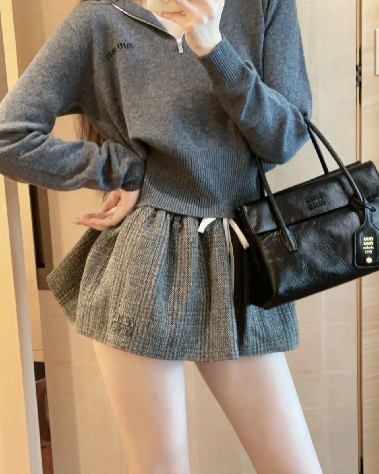 NO:517265,[Love] New [Love]!  Latest MIU 25NEW Lapel Zipper Knit Top. Size SML.,,miumiu,alexander wang19860909[爱心]新款[爱心]！最新MIU 25NEW 翻领拉链针织上衣.尺码SML.,,miumiu,alexander wang,Women's clothing