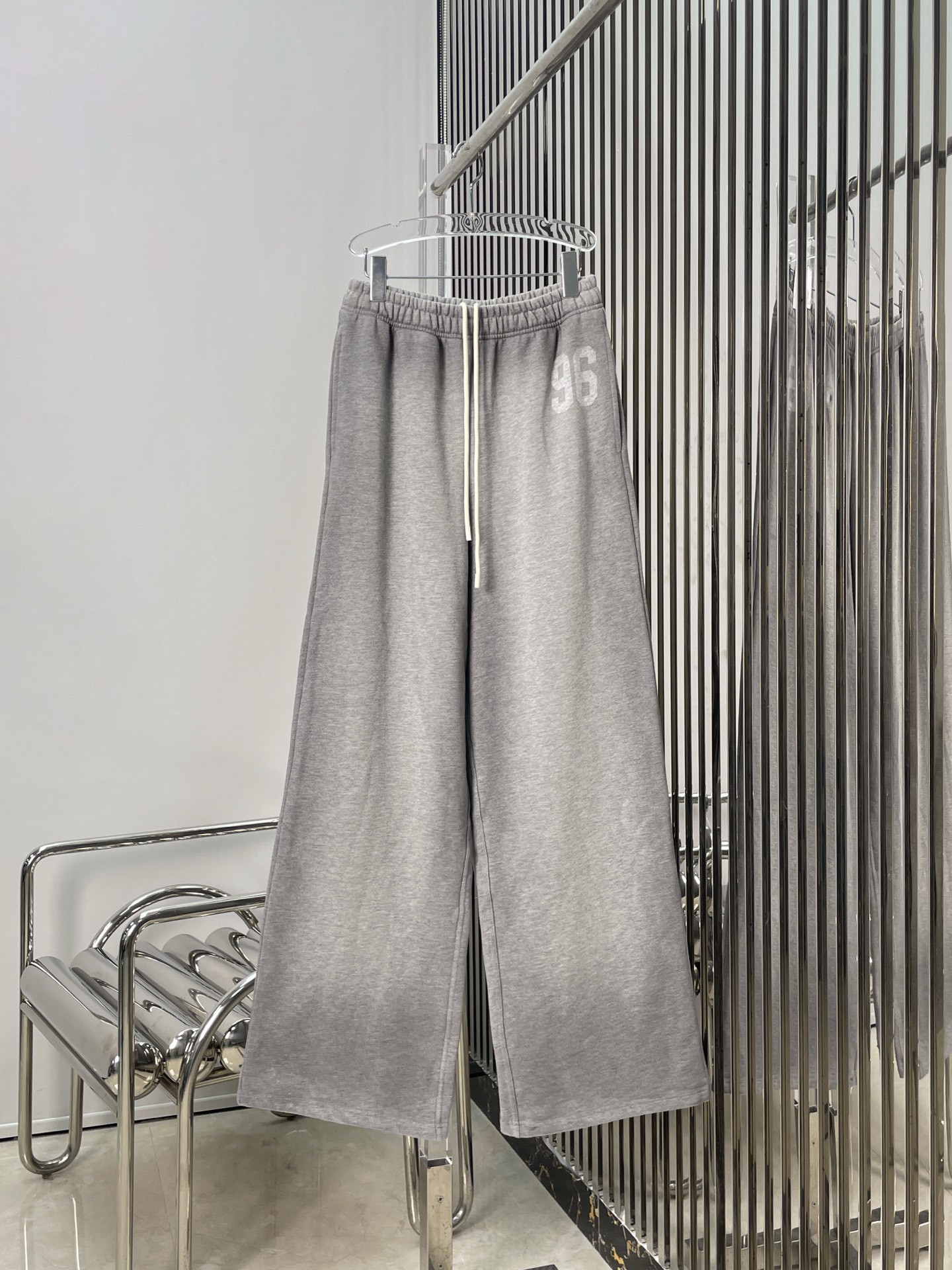 NO:792931,[Love] New style [Love]!  The latest ACNE 26NEW washed and distressed No. 96 sweatpants. Size SML.,,acne studios,19860909[爱心]新款[爱心]！最新ACNE 26NEW 洗水做旧96号卫裤.尺码SML.,,acne studios,,Women's clothing
