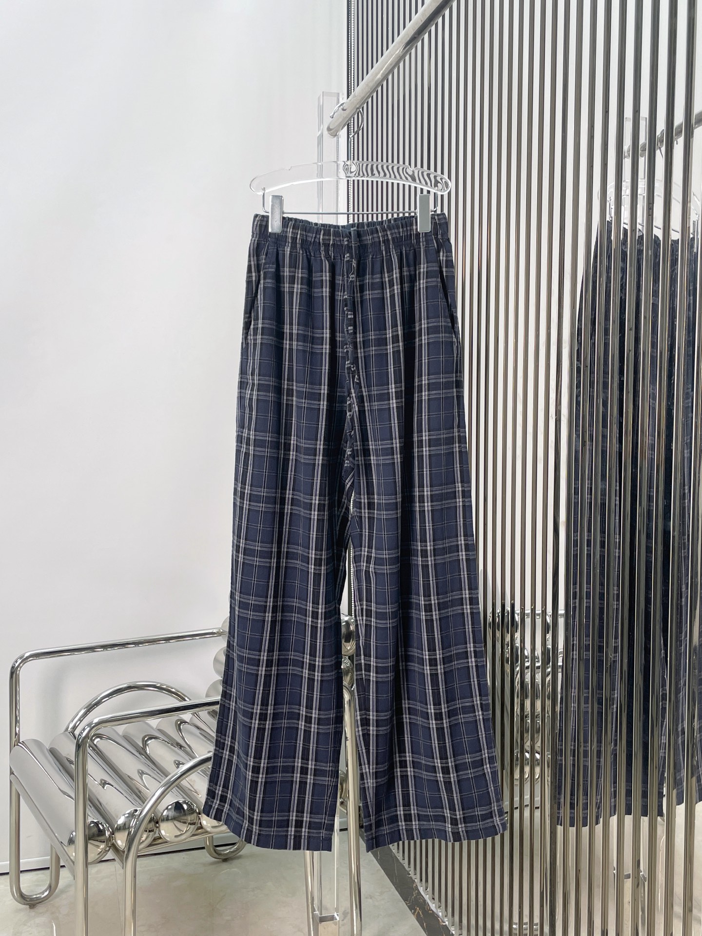 NO:560993,[Love] New style [Love]!  The latest BA 25NEW Paris plaid casual pants. Size SML,,alexander wang19860909[爱心]新款[爱心]！最新BA 25NEW 巴黎格纹休闲裤.尺码SML,,alexander wang,Women's clothing