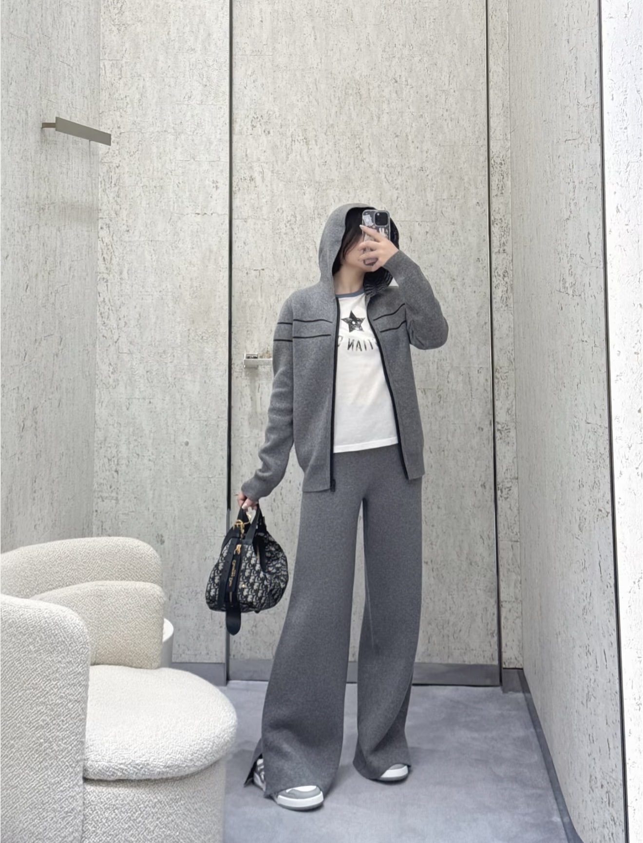 NO:561811,[Love] New style [Love]!  The latest D 25NEW reversible knitted jacquard hooded jacket. Size SML.,,jackets & coats,hats,alexander wang19860909[爱心]新款[爱心]！最新D 25NEW 两面穿针织提花连帽外套.尺码SML.,,jackets & coats,hats,alexander wang,Women's clothing