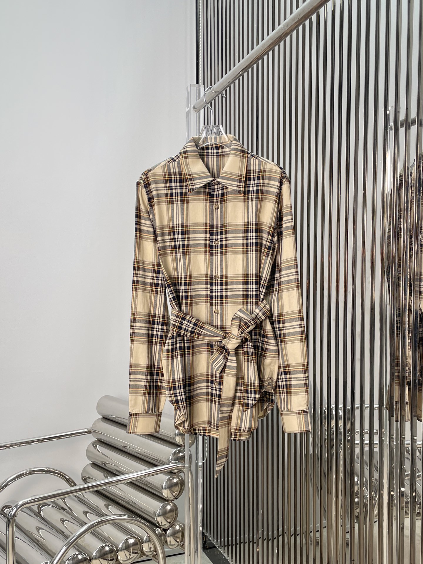 NO:590897,[Love] New style [Love]!  The latest SLP 25NEW yarn-dyed plaid ribbon shirt. Size SML,,loro piana,shirts,alexander wang19860909[爱心]新款[爱心]！最新SLP 25NEW 色织格纹飘带衬衫.尺码SML,,loro piana,shirts,alexander wang,Women's clothing