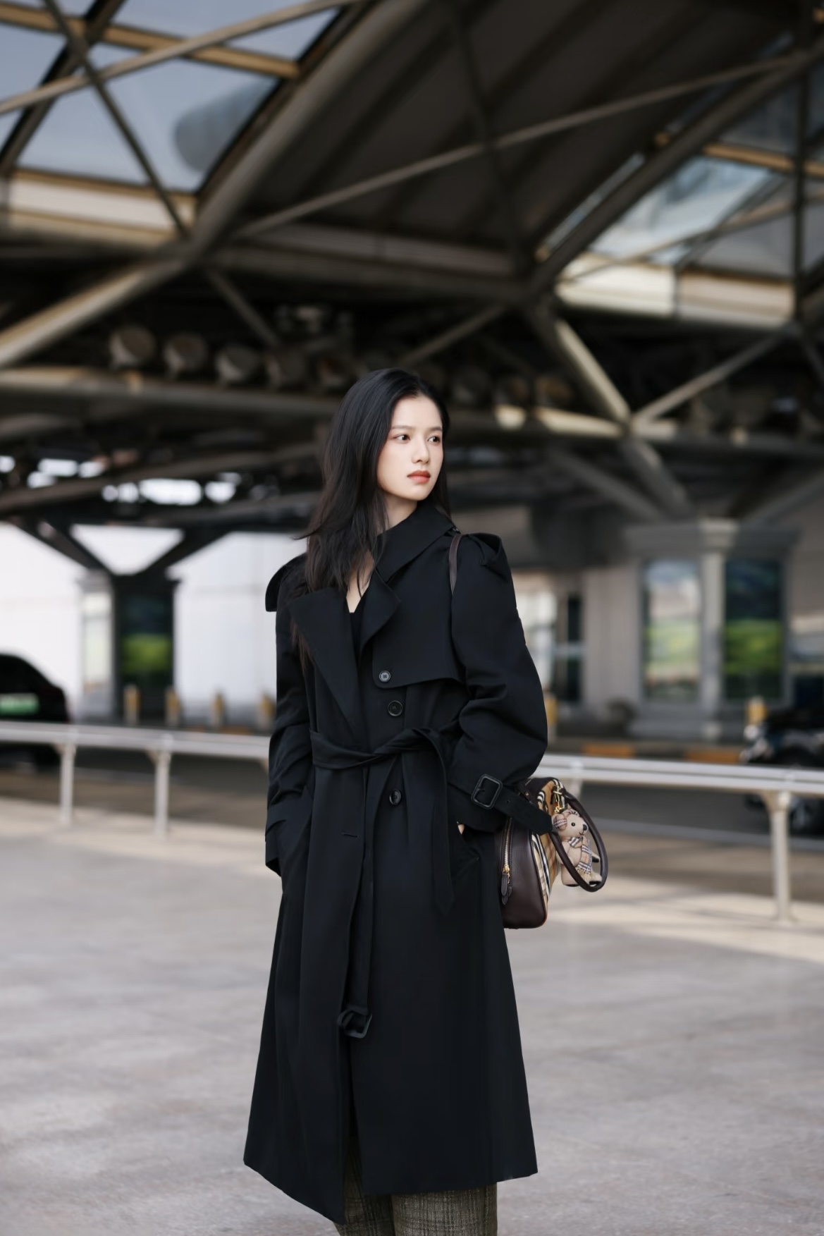 NO:605583,[Love] New style [Love]!  The latest BBR 25NEW Kensington windbreaker. Color khaki, black. Size SML.,,alexander wang19860909[爱心]新款[爱心]！最新BBR 25NEW 肯辛顿风衣.颜色卡其、黑.尺码SML.,,alexander wang,Women's clothing