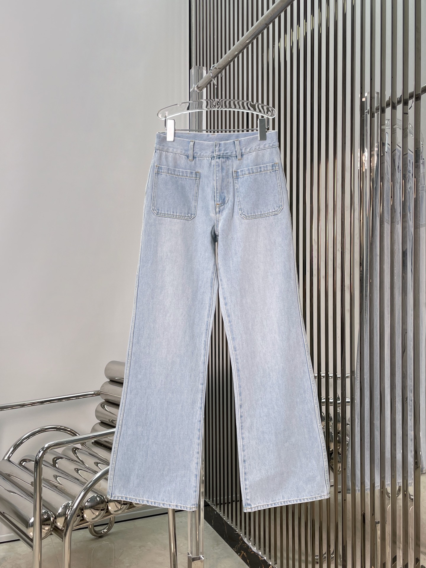 NO:606019,[Love] New style [Love]!  The latest D 25NEW enlarged jeans with cuffed print at the ankle. Sizes SML,,jeans,alexander wang19860909[爱心]新款[爱心]！最新D 25NEW 脚口翻边印花扩版牛仔裤.尺码SML,,jeans,alexander wang,Women's clothing