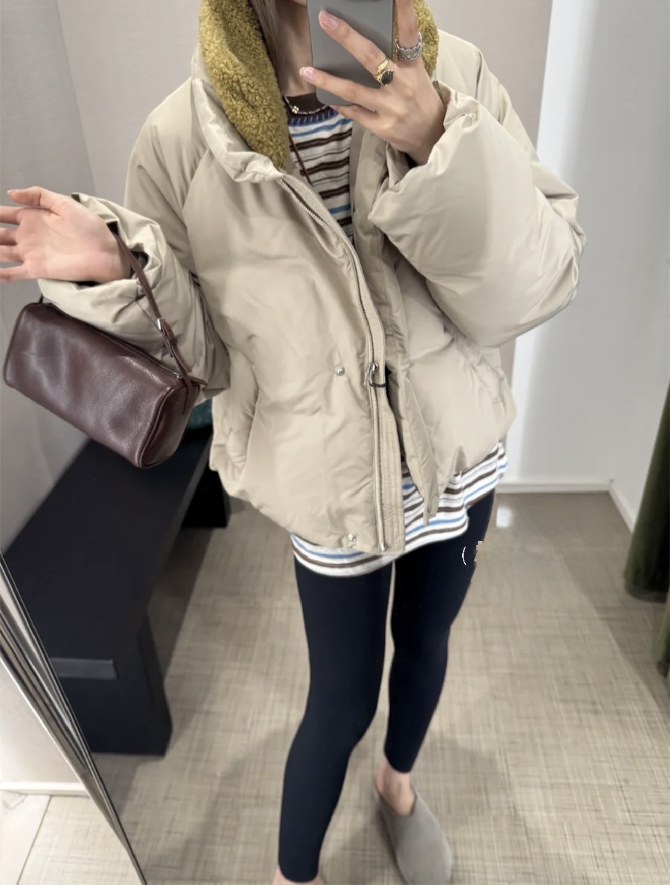 NO:606003,[Love] New style [Love]!  The latest LOW 25NEW detachable fur collar minimalist style down jacket (90 new national standard white duck down) color black, khaki. size SML.P,, down jacket, alexander wang19860909[爱心]新款[爱心]！最新LOW 25NEW 可拆卸毛领极简风羽绒服（90新国标白鸭绒）颜色黑、卡其.尺码SML.P,,down jacket,alexander wang,Women's clothing