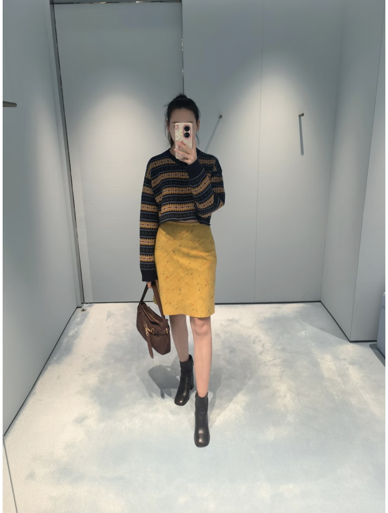 NO:607729,[Love] New style [Love]!  The latest MIU 25NEW striped jacquard V-neck sweater. Size SML.,,miumiu,sweaters,alexander wang19860909[爱心]新款[爱心]！最新MIU 25NEW 条纹提花V领毛衣.尺码SML.,,miumiu,sweaters,alexander wang,Women's clothing