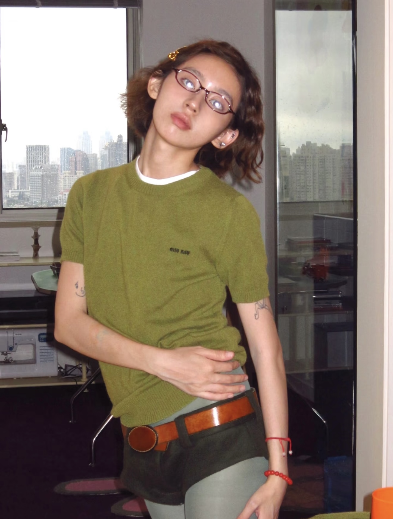 NO:607741,[Love] New style [Love]!  The latest MIU 25NEW matcha green knitted short-sleeved top. Size SML.,,miumiu,T-shirt,alexander wang19860909[爱心]新款[爱心]！最新MIU 25NEW 抹茶绿针织短袖上衣.尺码SML.,,miumiu,T-shirt,alexander wang,Women's clothing