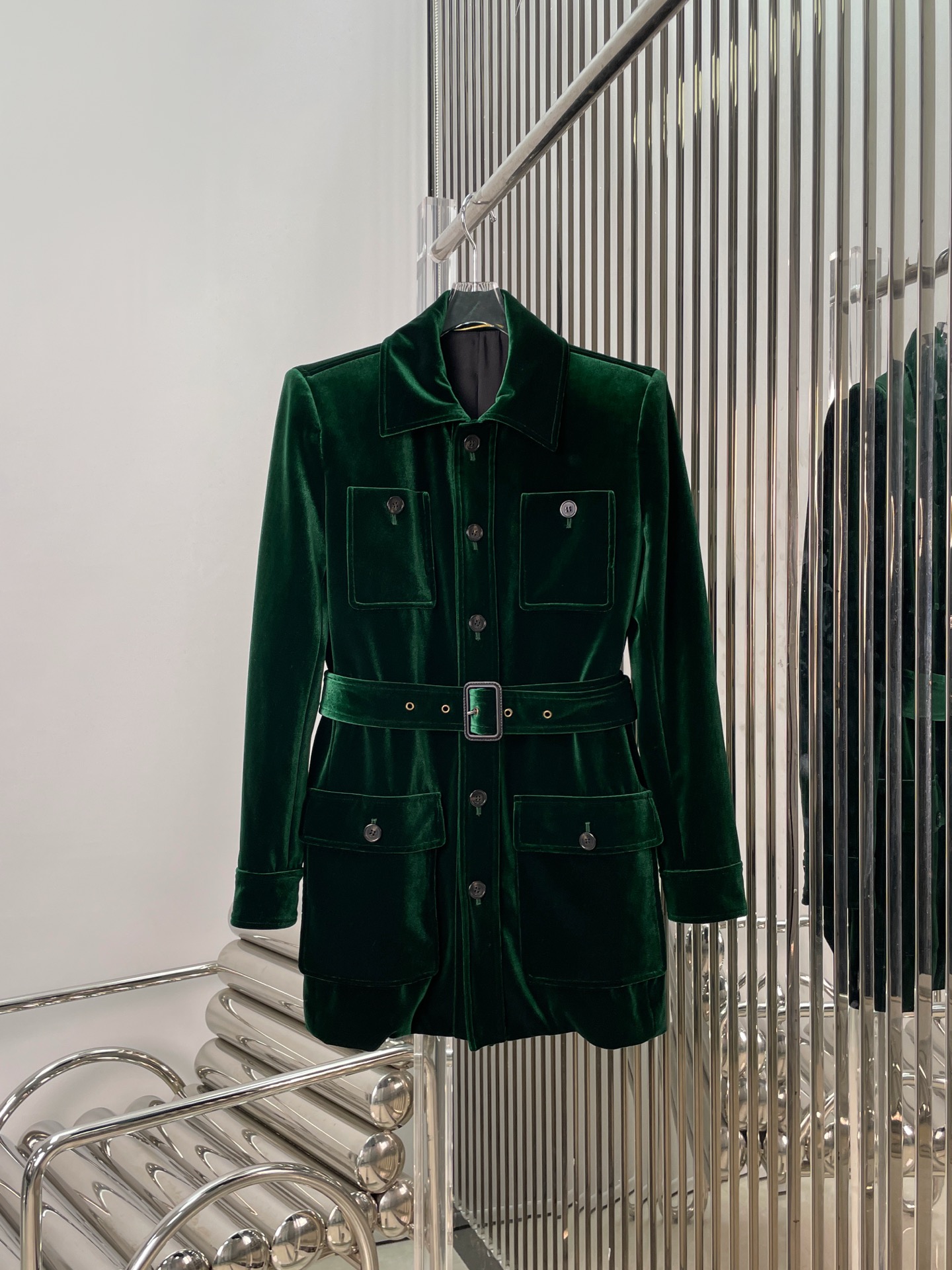 NO:608642,[Love] New style [Love]!  The latest SLP 25NEW Roland goddess green velvet hunting suit. Size SML.P,,loro piana,business suit,alexander wang19860909[爱心]新款[爱心]！最新SLP 25NEW 罗兰女神绿色丝绒猎装西装.尺码SML.P,,loro piana,business suit,alexander wang,Women's clothing